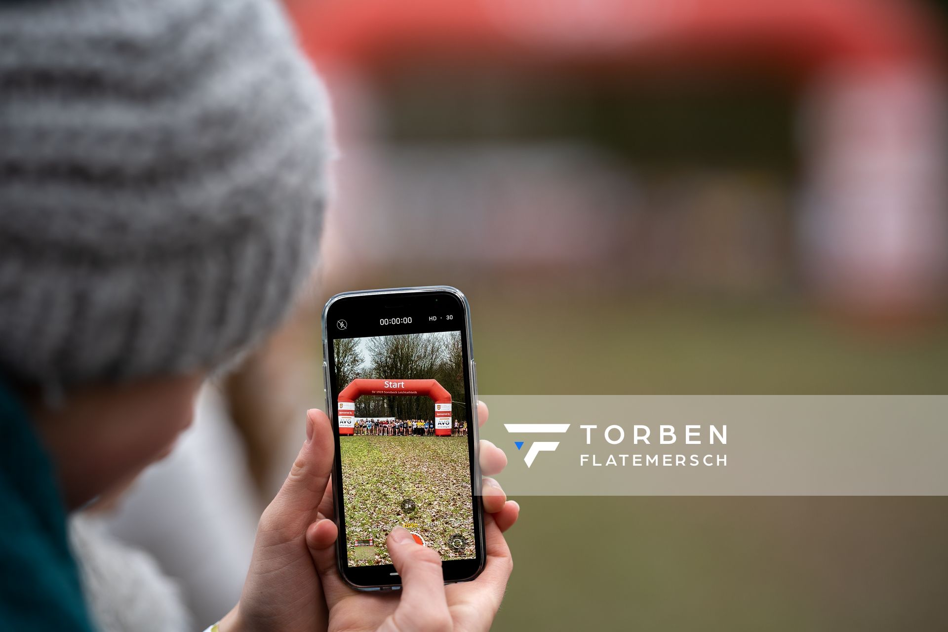 Impressionen vom Start der weiblichen Jugend U18 am 18.12.2021 waehrend der deutschen Cross Meisterschaft 2021 in Sonsbeck