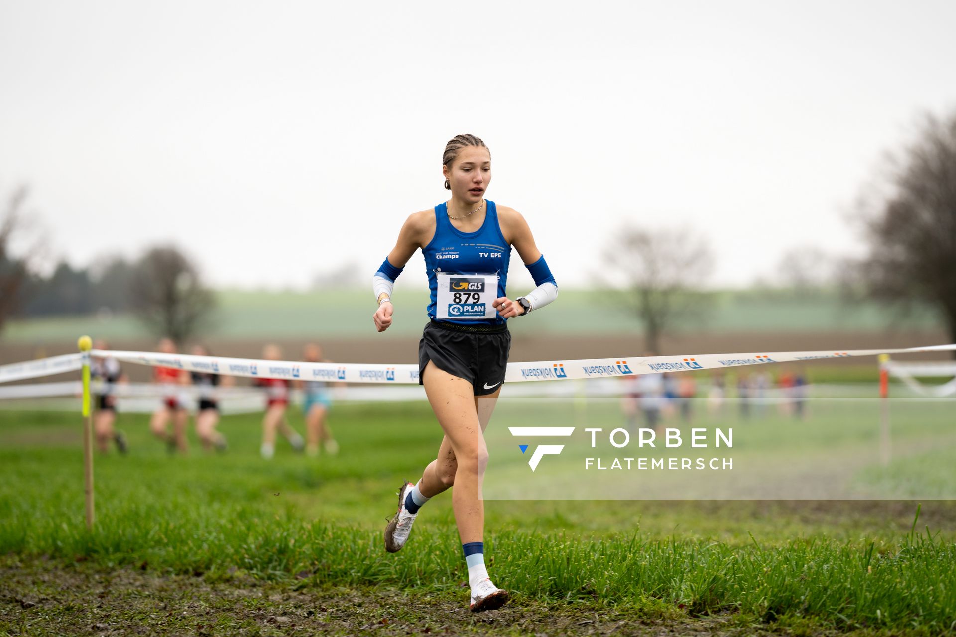 Fabiane Meyer (TV Westfalia Epe) am 18.12.2021 waehrend der deutschen Cross Meisterschaft 2021 in Sonsbeck