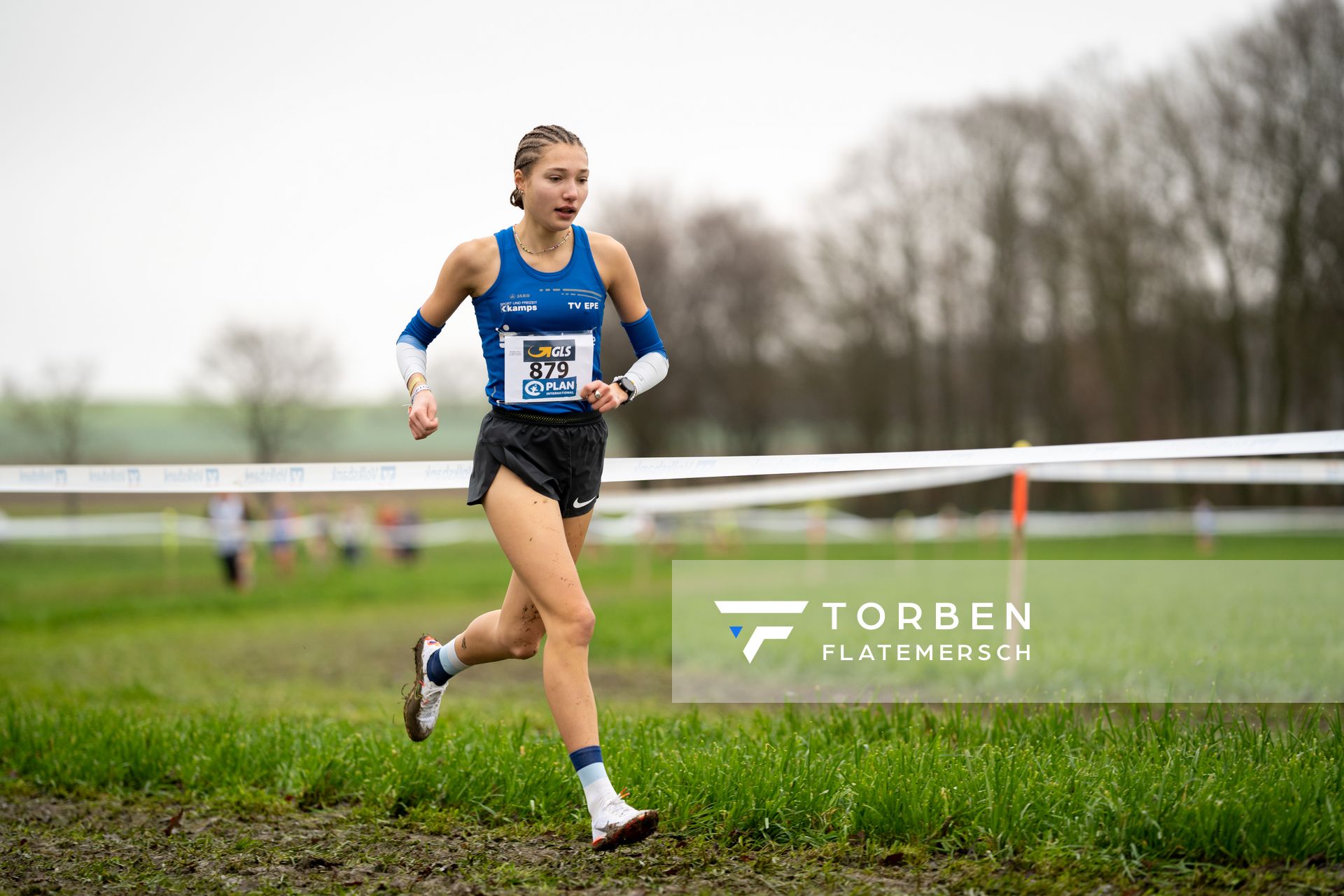 Fabiane Meyer (TV Westfalia Epe) am 18.12.2021 waehrend der deutschen Cross Meisterschaft 2021 in Sonsbeck