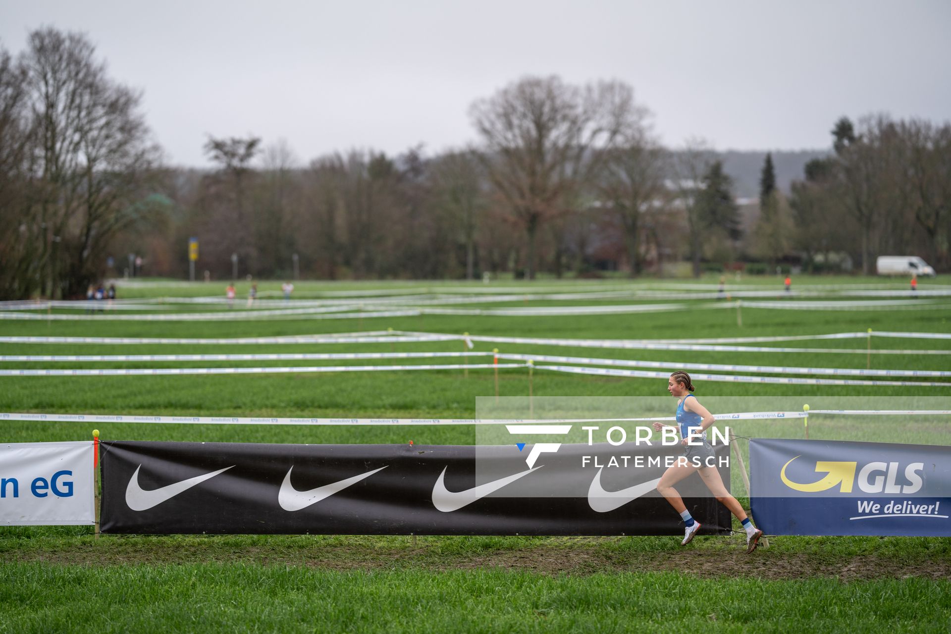 Fabiane Meyer (TV Westfalia Epe) am 18.12.2021 waehrend der deutschen Cross Meisterschaft 2021 in Sonsbeck