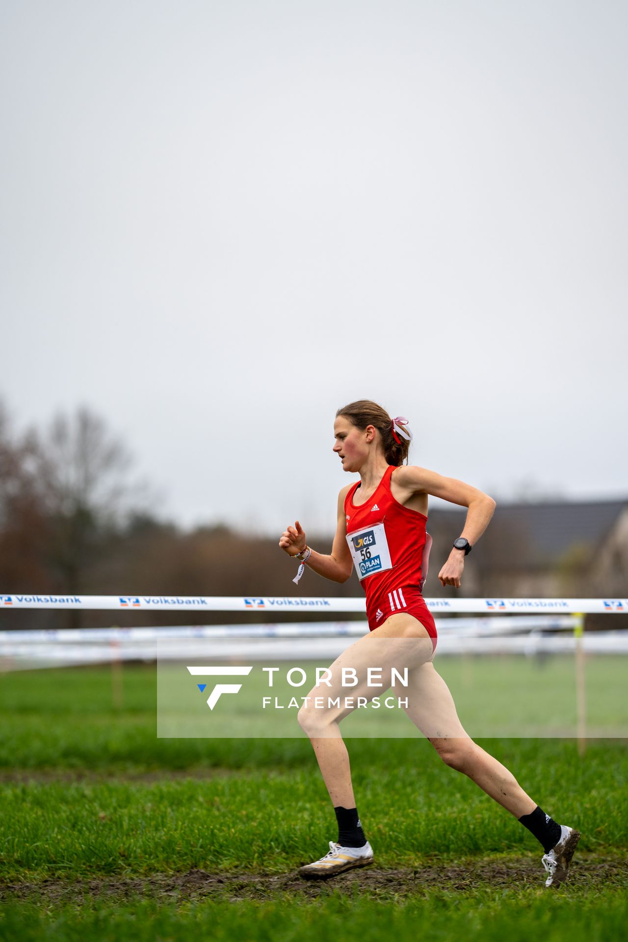 Rabea Schoeneborn (LG Nord Berlin) am 18.12.2021 waehrend der deutschen Cross Meisterschaft 2021 in Sonsbeck