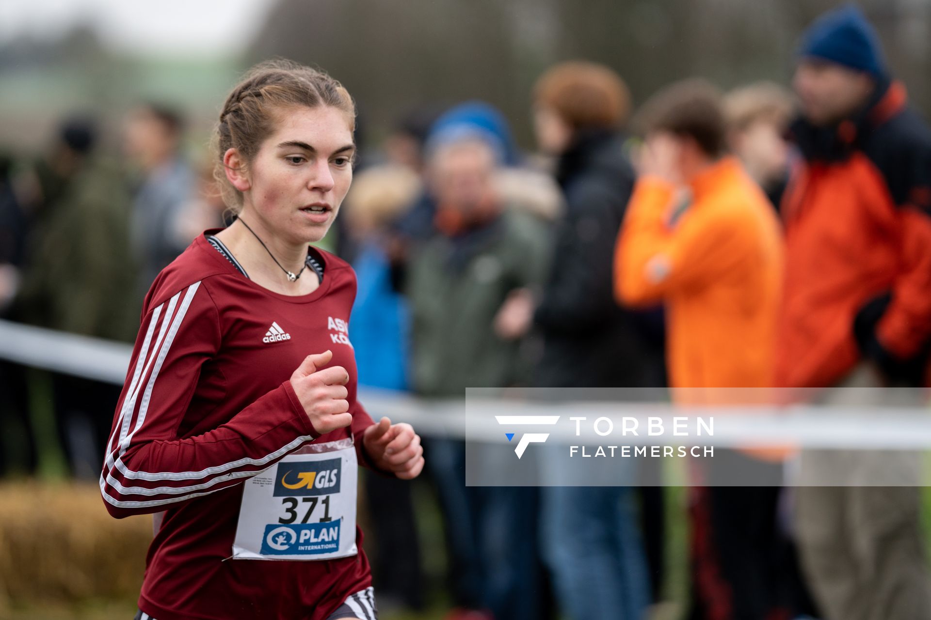 Vera Coutellier (ASV Koeln) am 18.12.2021 waehrend der deutschen Cross Meisterschaft 2021 in Sonsbeck