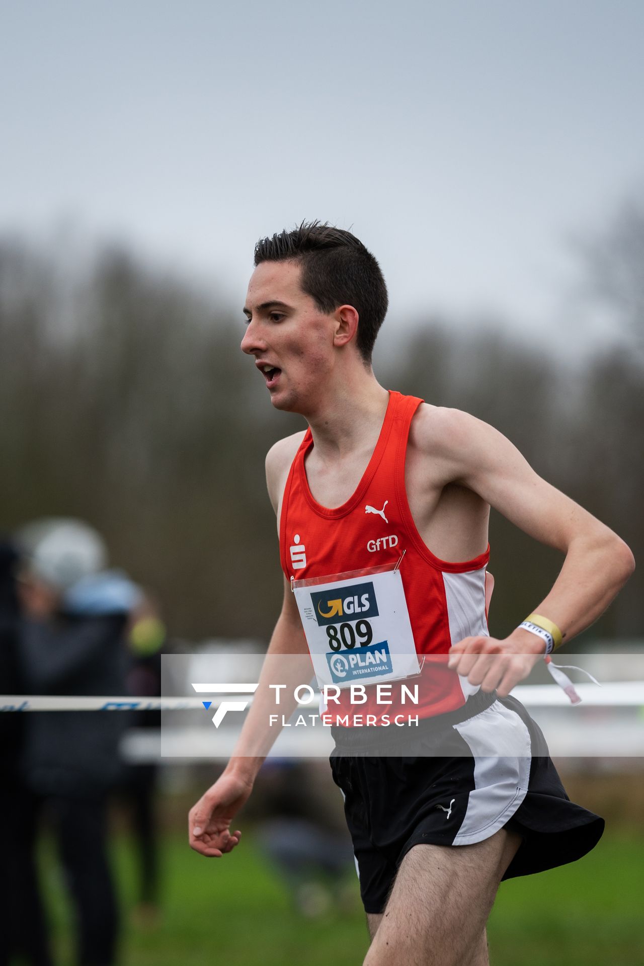 Yannick Schoenfeldt (LG Olympia Dortmund) am 18.12.2021 waehrend der deutschen Cross Meisterschaft 2021 in Sonsbeck