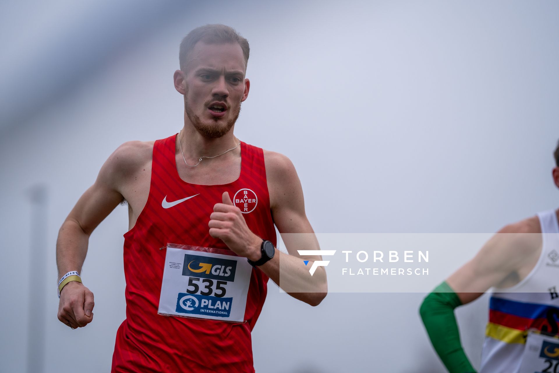 Jonathan Dahlke (TSV Bayer 04 Leverkusen) am 18.12.2021 waehrend der deutschen Cross Meisterschaft 2021 in Sonsbeck