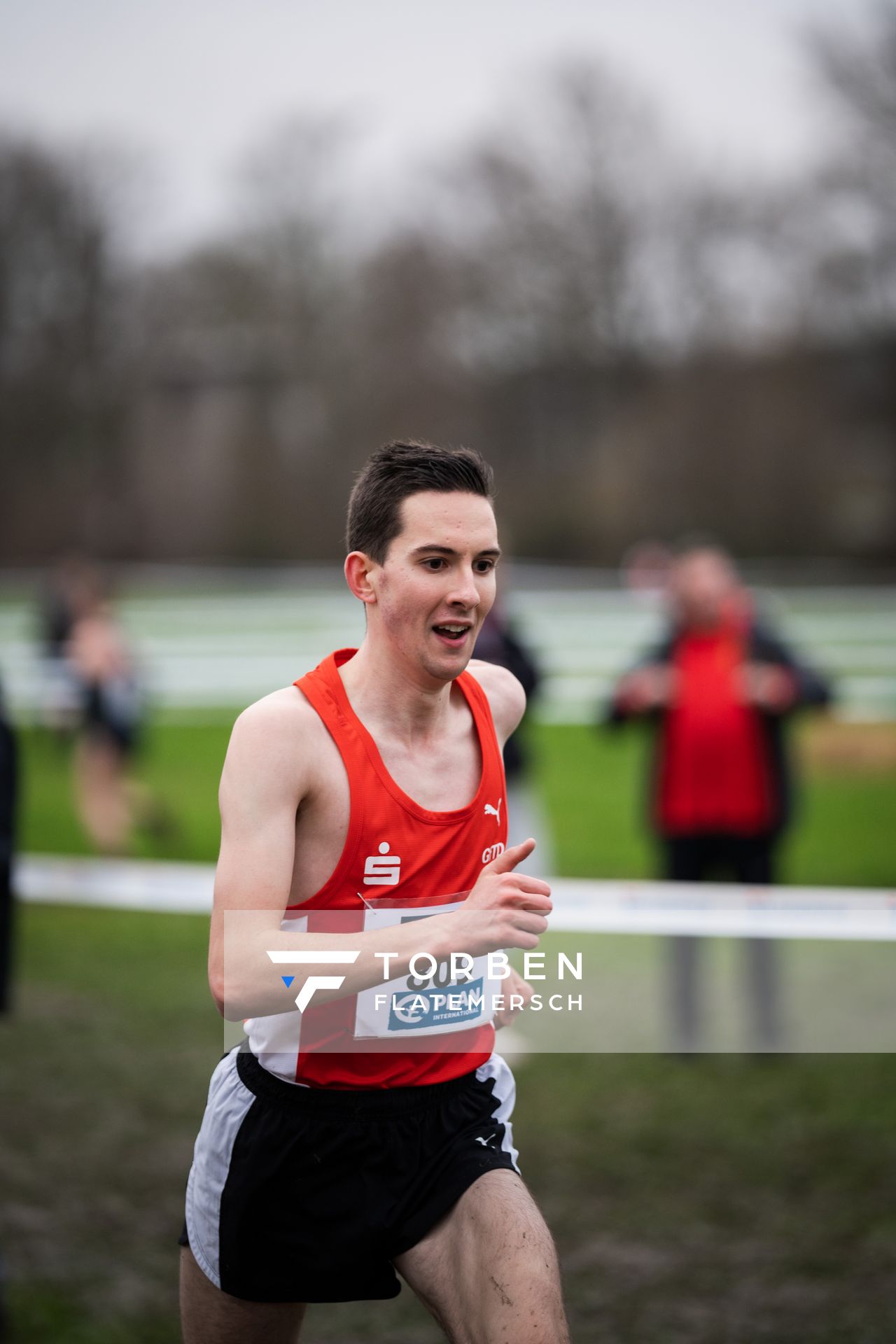Yannick Schoenfeldt (LG Olympia Dortmund) am 18.12.2021 waehrend der deutschen Cross Meisterschaft 2021 in Sonsbeck