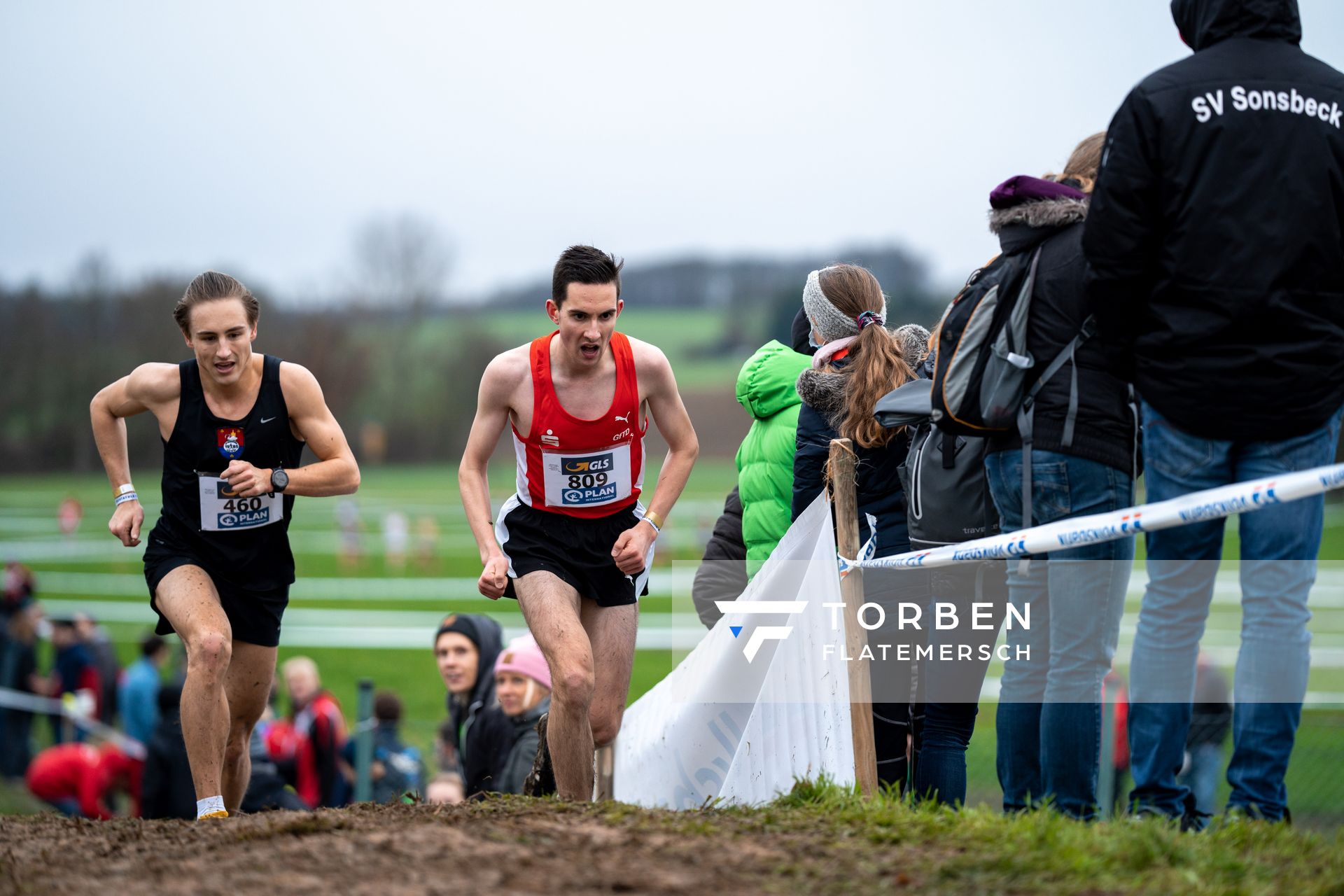 Yannick Schoenfeldt (LG Olympia Dortmund) am 18.12.2021 waehrend der deutschen Cross Meisterschaft 2021 in Sonsbeck