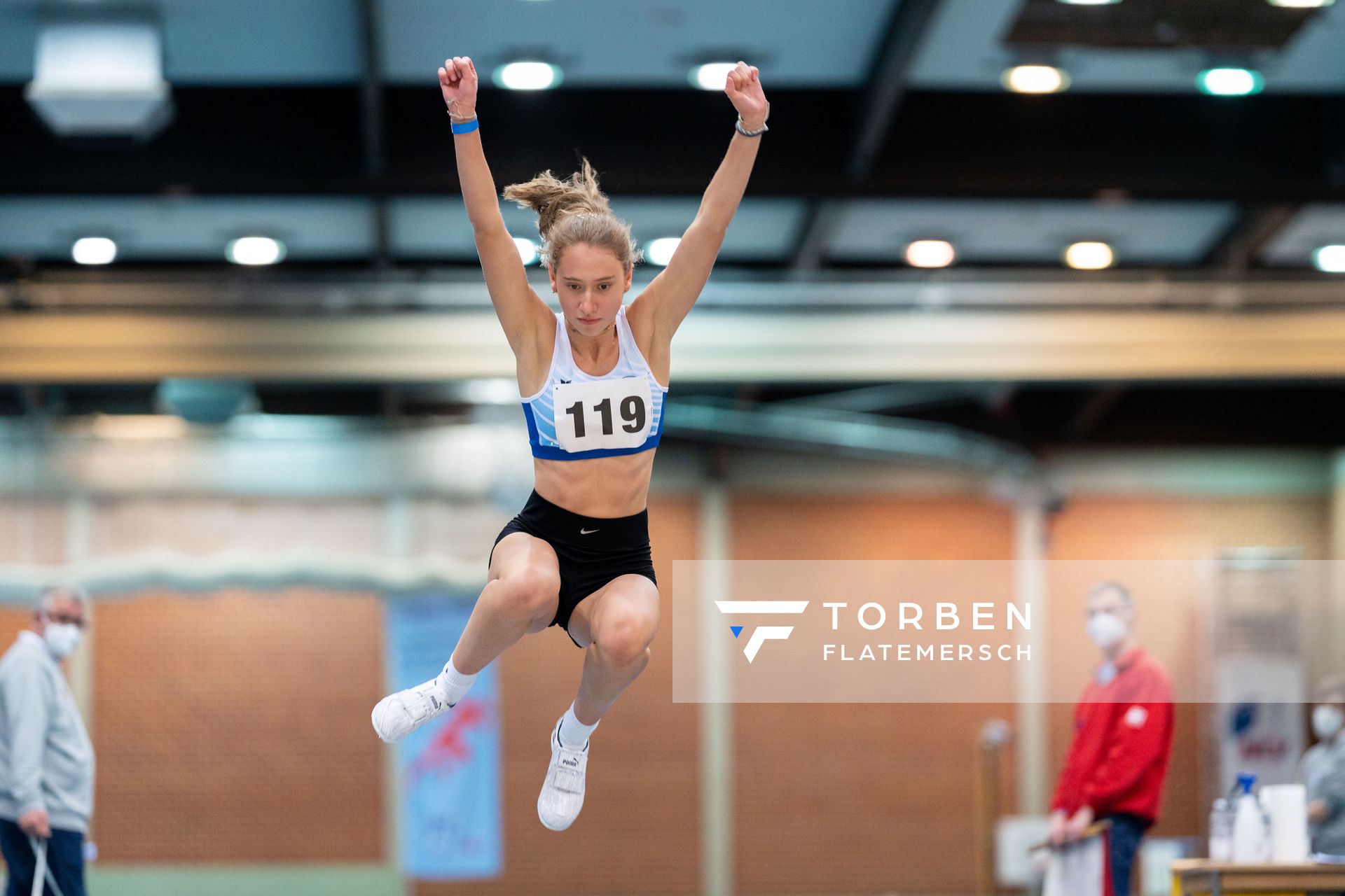 Lotta-Henrike Werner (LG Weserbergland); Niedersaechsische Hallenmeisterschaften am 22.01.2022 in der Leichtathletikhalle im Sportleistungszentrum Hannover