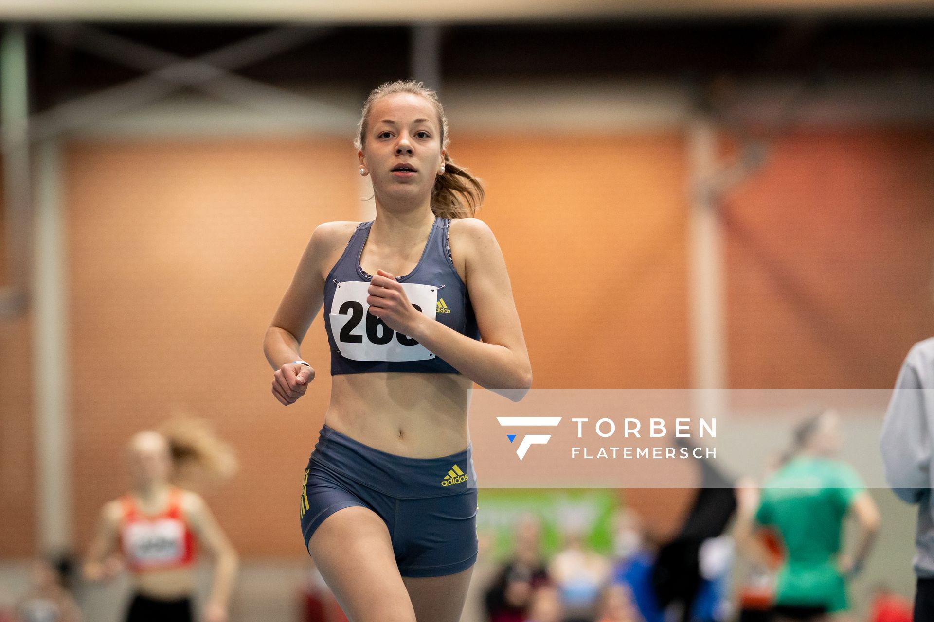 Carolin Hinrichs (VfL Loeningen); Niedersaechsische Hallenmeisterschaften am 22.01.2022 in der Leichtathletikhalle im Sportleistungszentrum Hannover