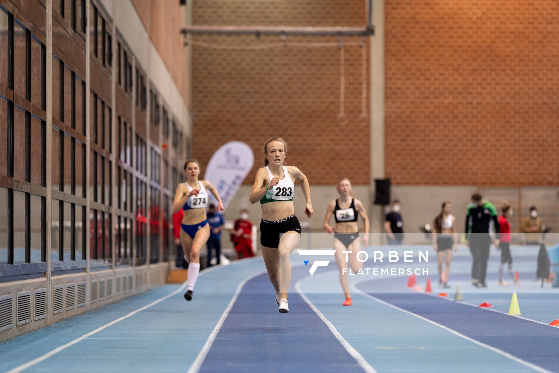 Nele Jaworski (VfL Wolfsburg); Niedersaechsische Hallenmeisterschaften am 23.01.2022 in der Leichtathletikhalle im Sportleistungszentrum Hannover