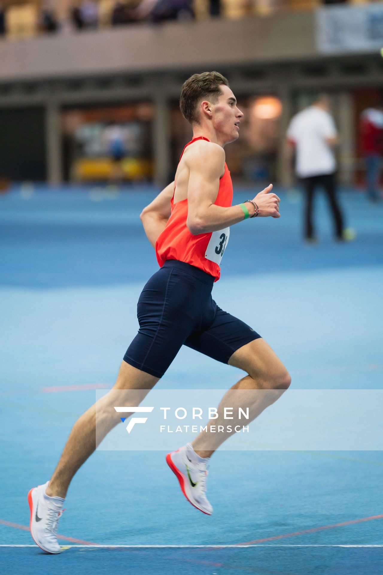 Felix Ebel (Emder Laufgemeinschaft); Niedersaechsische Hallenmeisterschaften am 23.01.2022 in der Leichtathletikhalle im Sportleistungszentrum Hannover