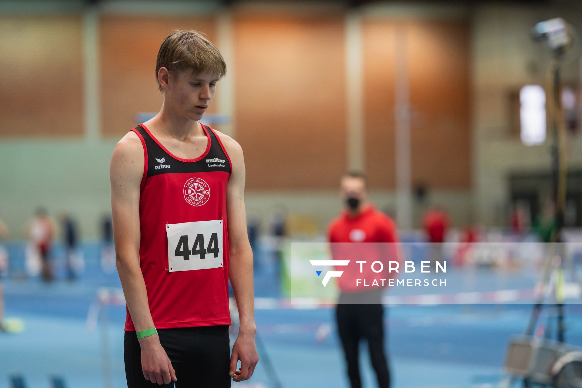 Mika Pikutzki (LG Osnabrueck) bei den niedersaechsischen Hallenmeisterschaften am 05.02.2022 in der Leichtathletikhalle im Sportleistungszentrum Hannover