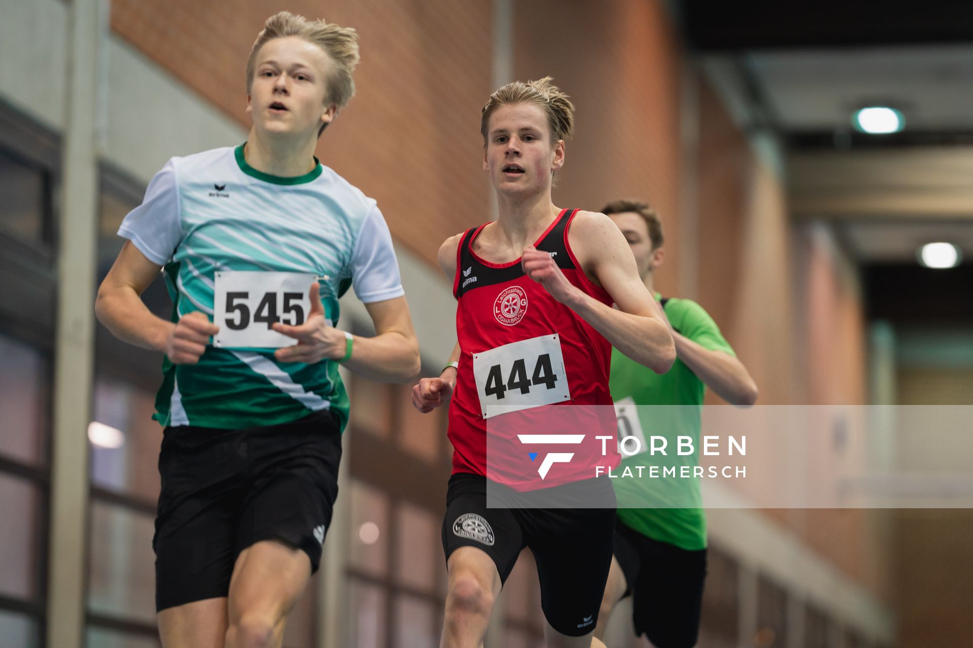 Mika Pikutzki (LG Osnabrueck) bei den niedersaechsischen Hallenmeisterschaften am 05.02.2022 in der Leichtathletikhalle im Sportleistungszentrum Hannover