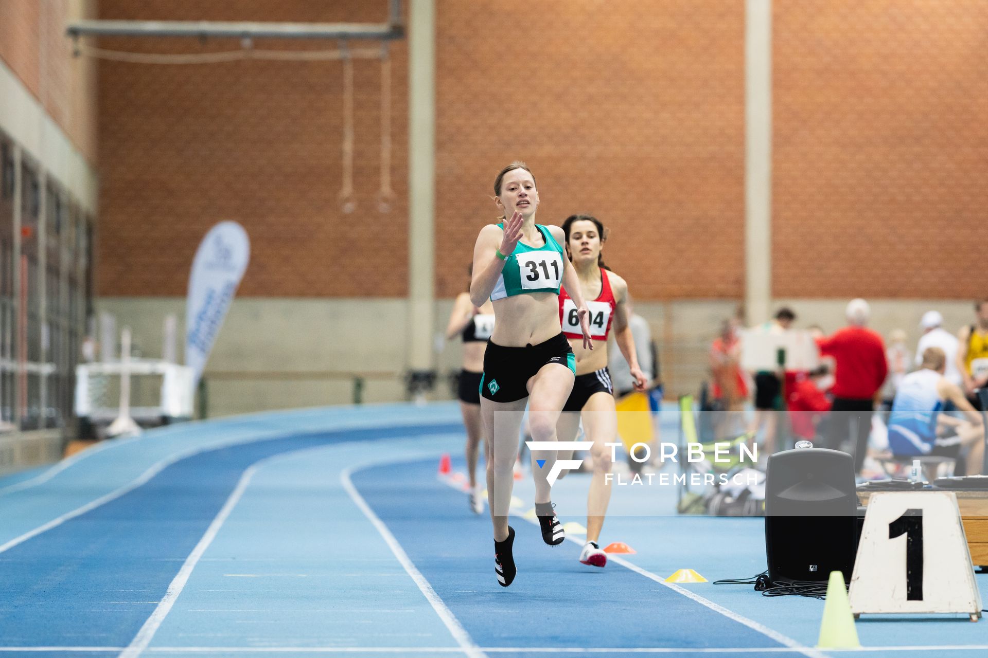 Anna Kremming (SV Werder Bremen) bei den niedersaechsischen Hallenmeisterschaften am 05.02.2022 in der Leichtathletikhalle im Sportleistungszentrum Hannover