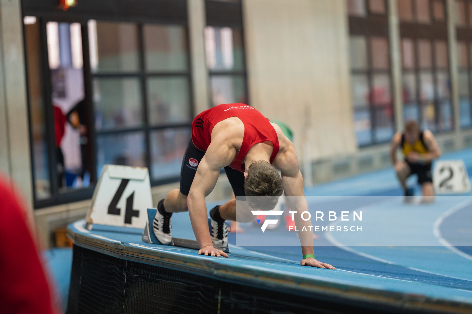 Armin Baaske (VfL Eintracht Hannover) ueber 400m bei den niedersaechsischen Hallenmeisterschaften am 05.02.2022 in der Leichtathletikhalle im Sportleistungszentrum Hannover