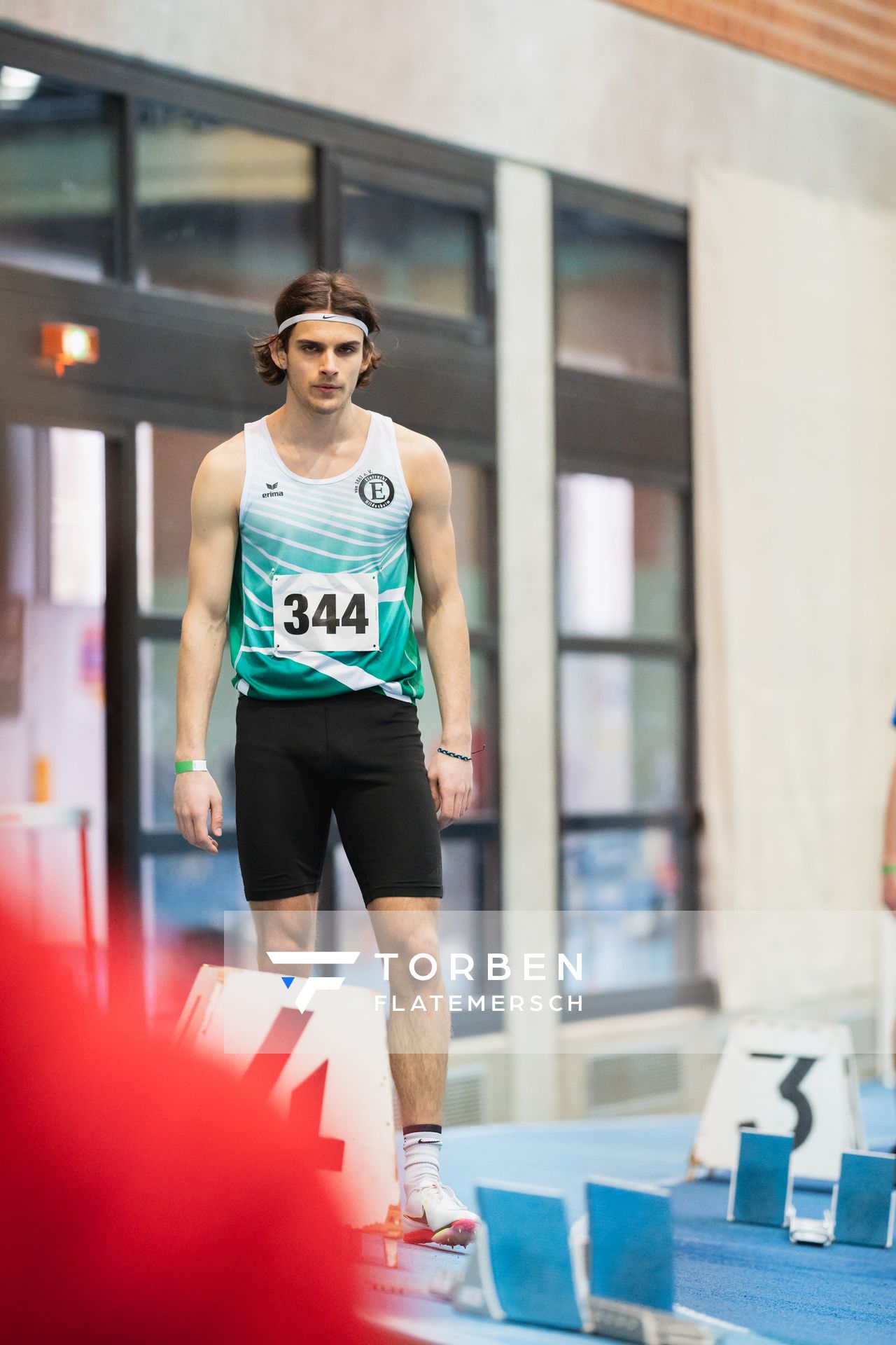 Niclas Jan Kaluza (Eintracht Hildesheim) ueber 400m bei den niedersaechsischen Hallenmeisterschaften am 05.02.2022 in der Leichtathletikhalle im Sportleistungszentrum Hannover
