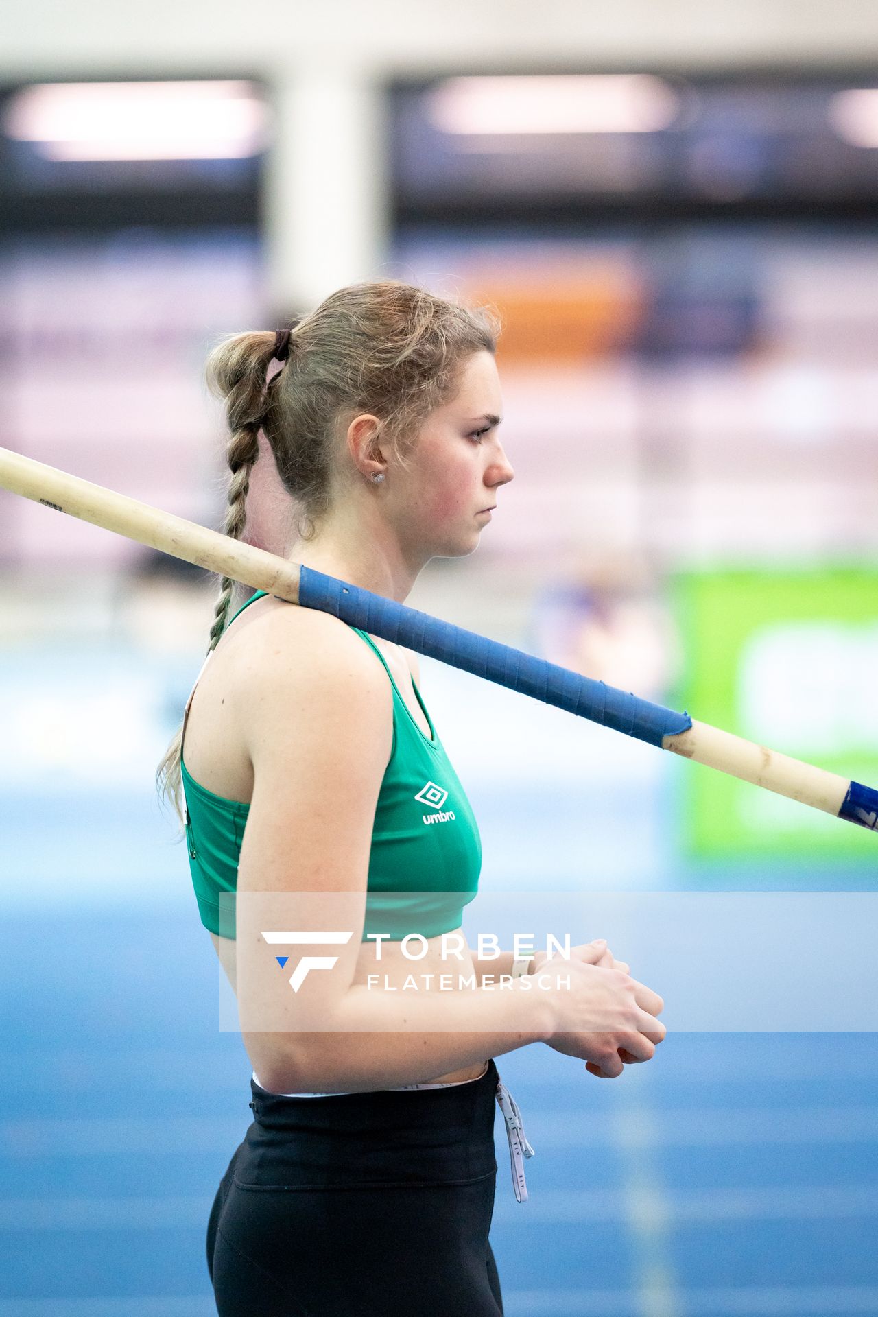 Elizabete Vetra (SV Werder Bremen) beim Stabhochsprung bei den niedersaechsischen Hallenmeisterschaften am 05.02.2022 in der Leichtathletikhalle im Sportleistungszentrum Hannover