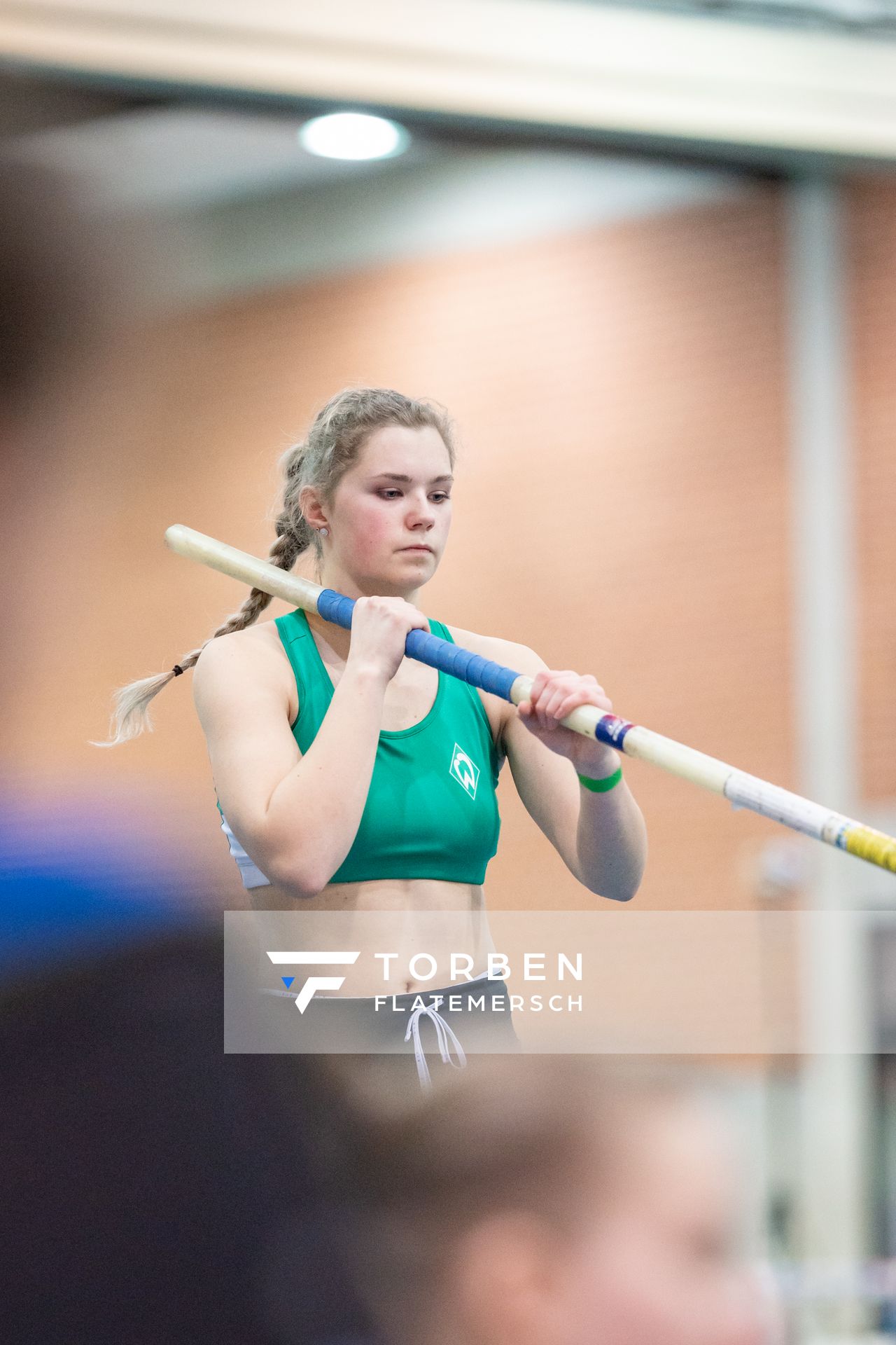 Elizabete Vetra (SV Werder Bremen) beim Stabhochsprung bei den niedersaechsischen Hallenmeisterschaften am 05.02.2022 in der Leichtathletikhalle im Sportleistungszentrum Hannover