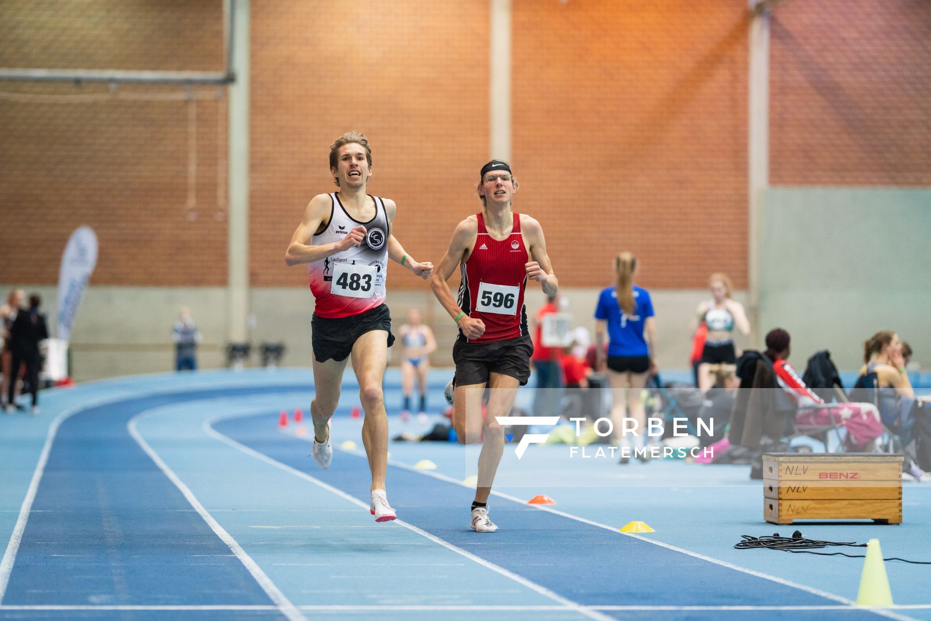 Mattis Dietrich (Lueneburger SV) bei den niedersaechsischen Hallenmeisterschaften am 05.02.2022 in der Leichtathletikhalle im Sportleistungszentrum Hannover