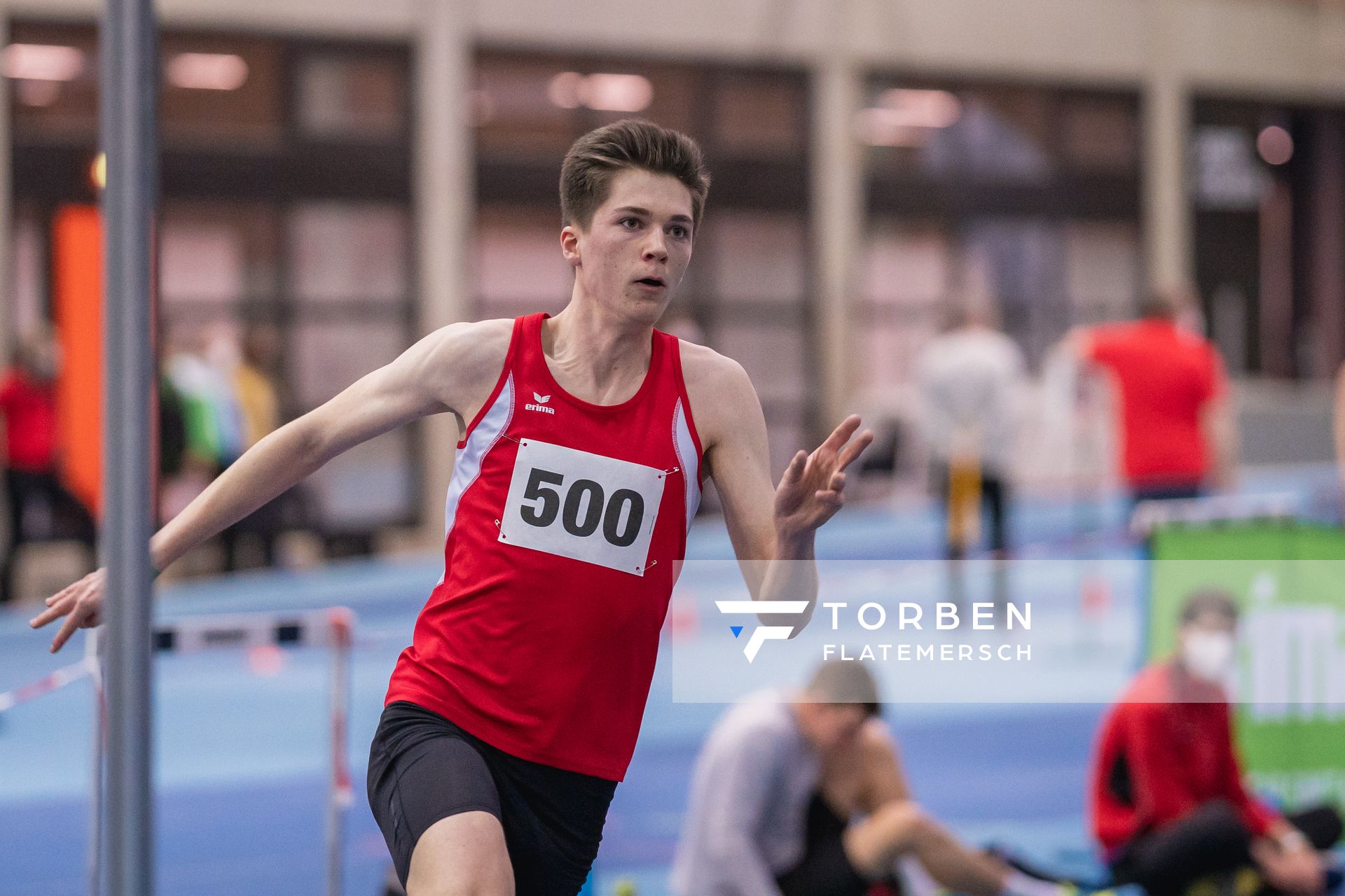 Alexander Bai (MTV Hanstedt) bei den niedersaechsischen Hallenmeisterschaften am 05.02.2022 in der Leichtathletikhalle im Sportleistungszentrum Hannover