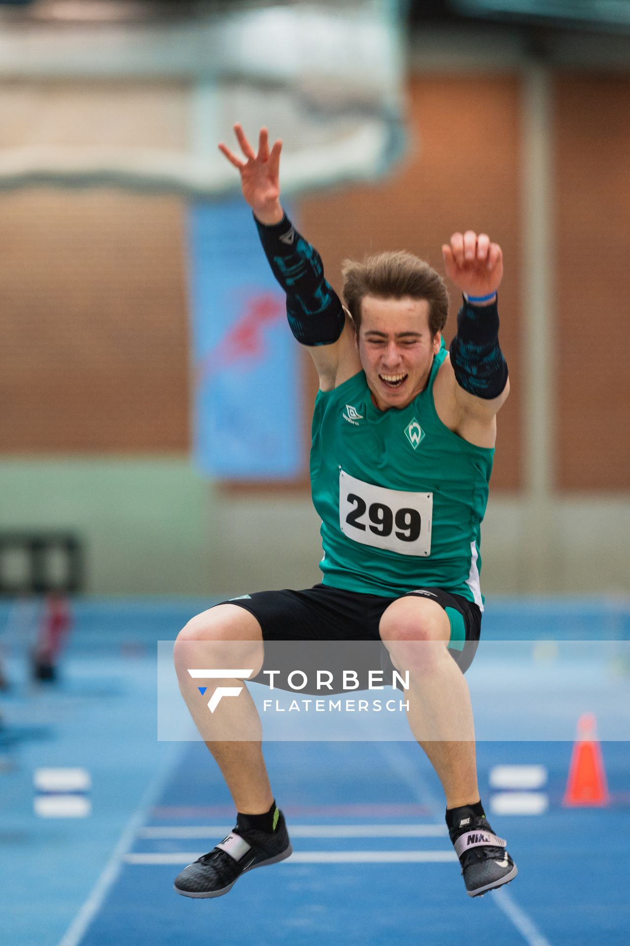 Keno Krieger (SV Werder Bremen) bei den niedersaechsischen Hallenmeisterschaften am 06.02.2022 in der Leichtathletikhalle im Sportleistungszentrum Hannover
