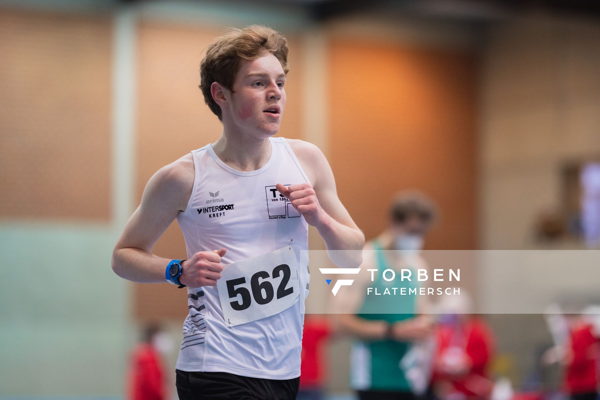 Thilo Stute (TSV Neustadt) bei den niedersaechsischen Hallenmeisterschaften am 06.02.2022 in der Leichtathletikhalle im Sportleistungszentrum Hannover