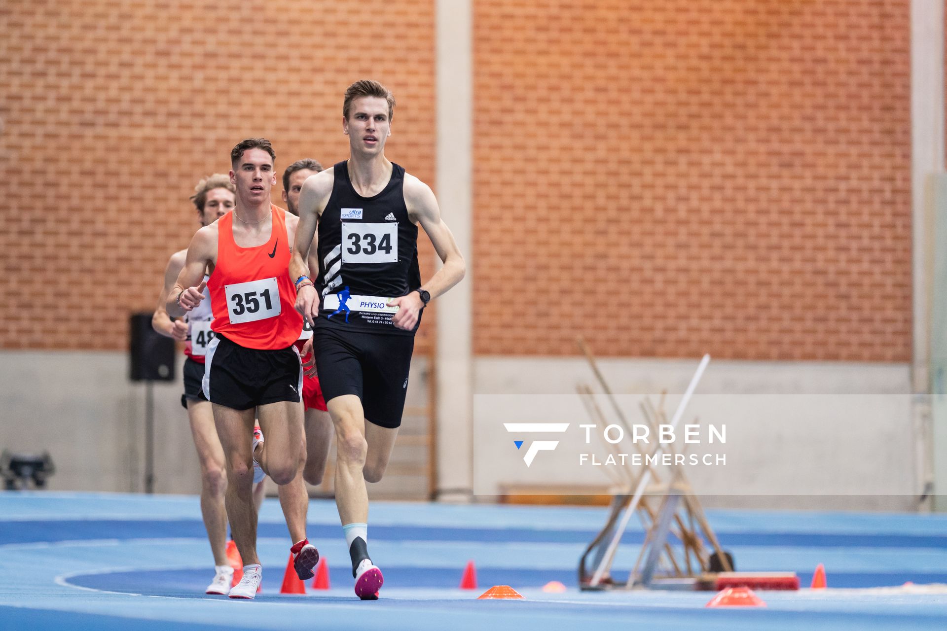 Michael Majewski (BV Garrel) bei den niedersaechsischen Hallenmeisterschaften am 06.02.2022 in der Leichtathletikhalle im Sportleistungszentrum Hannover