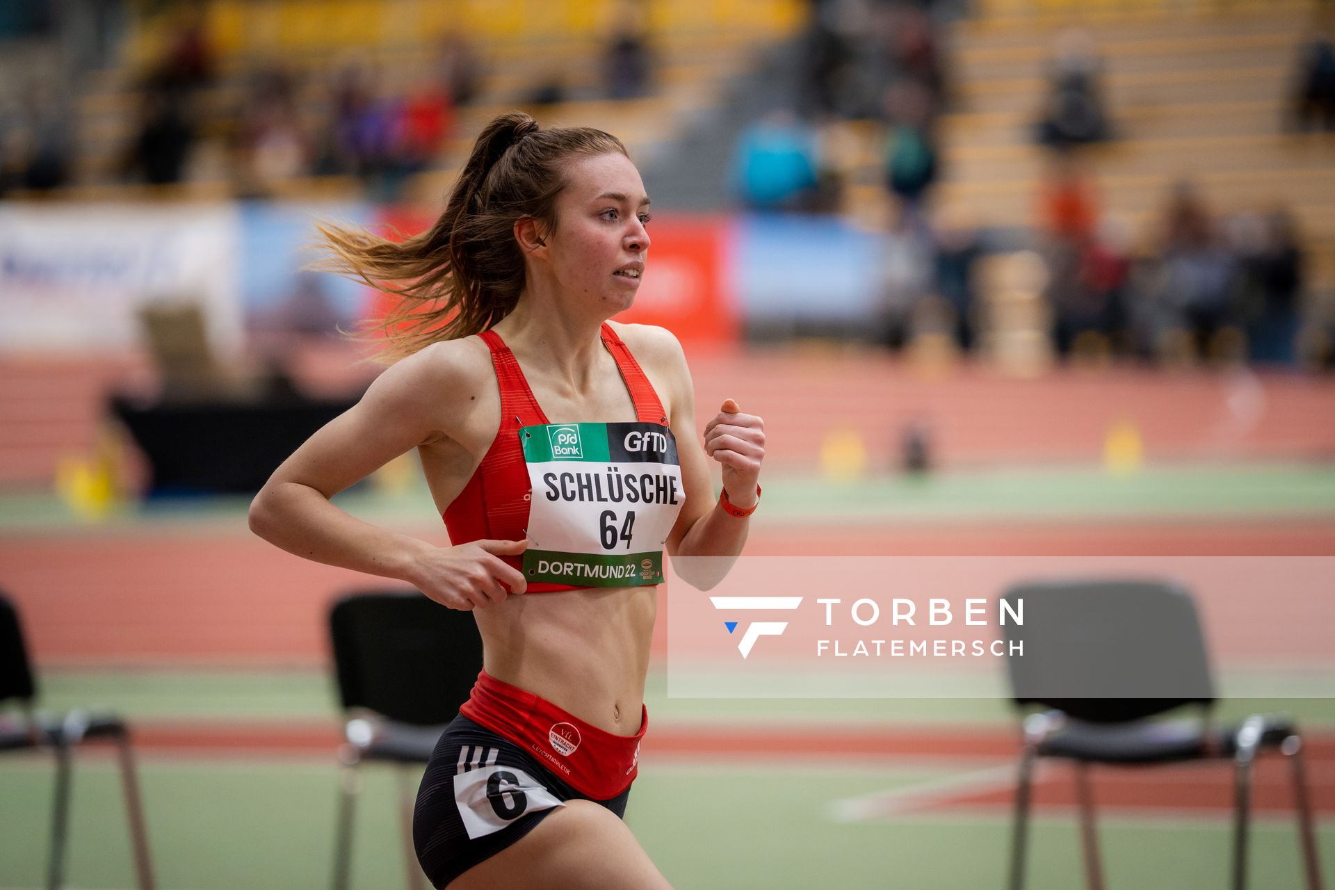 Jana Schluesche (VfL Eintracht Hannover) ueber 1500m am 12.02.2022 beim PSD Bank Indoor Meeting in der Helmut-Körnig-Halle in Dortmund