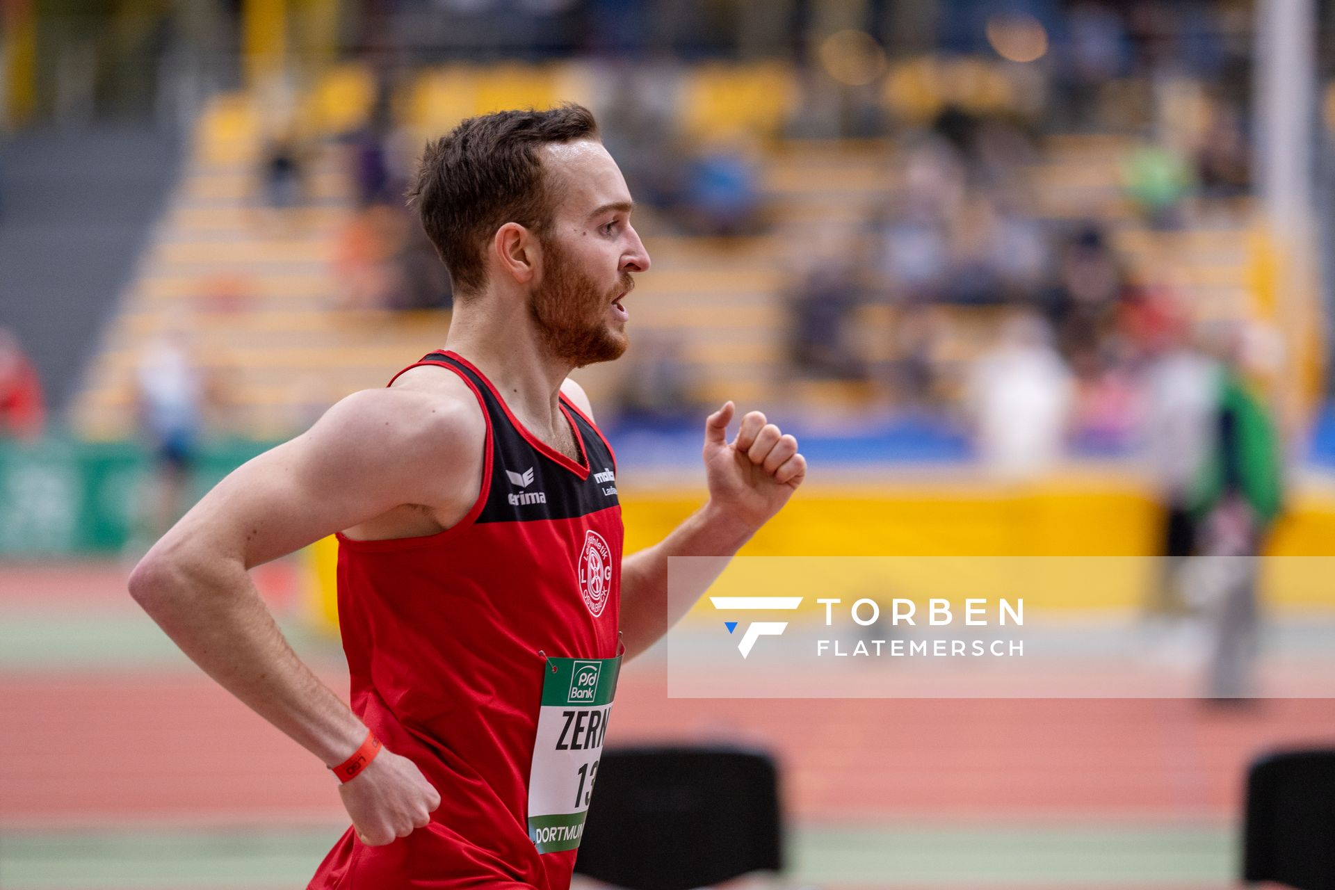 Robin Zernick (LG Osnabrueck) ueber 1500m am 12.02.2022 beim PSD Bank Indoor Meeting in der Helmut-Körnig-Halle in Dortmund