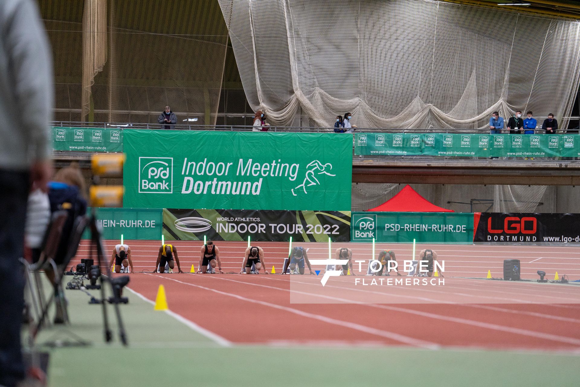 60m Finale der Männer mit Deniz Almas (VfL Wolfsburg), Eseosa Fostine Desalu (Italien), Julian Wagner (LC Top Team Thueringen), Aleksandar Askovic (LG Stadtwerke Muenchen), Lucas Ansah-Peprah (Hamburger SV), Joris van Gool (Niederlande), Sean Safo-Antwi (Ghana) und Kobe Vleminckx (Belgien) am 12.02.2022 beim PSD Bank Indoor Meeting in der Helmut-Körnig-Halle in Dortmund