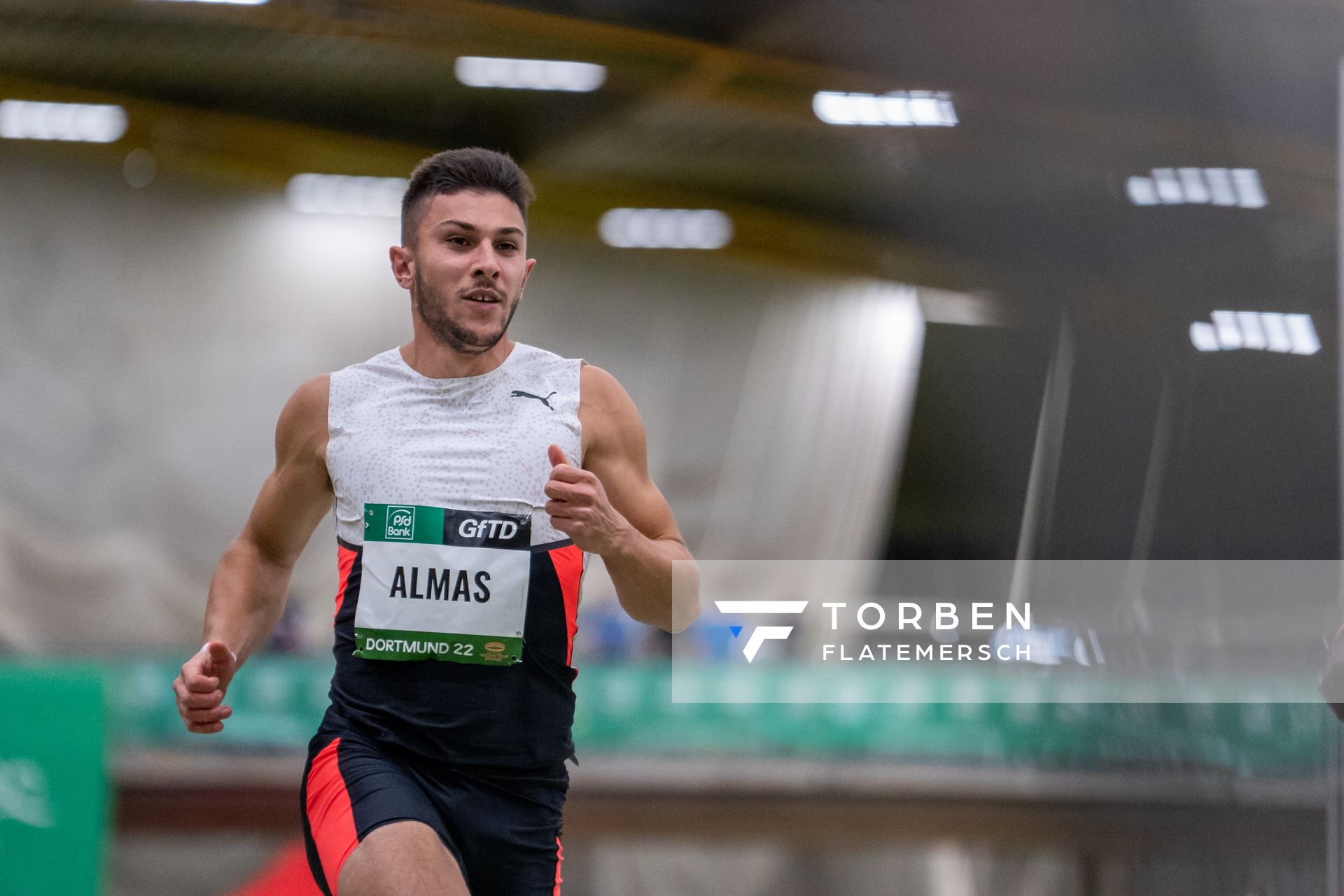 Deniz Almas (VfL Wolfsburg) am 12.02.2022 beim PSD Bank Indoor Meeting in der Helmut-Körnig-Halle in Dortmund