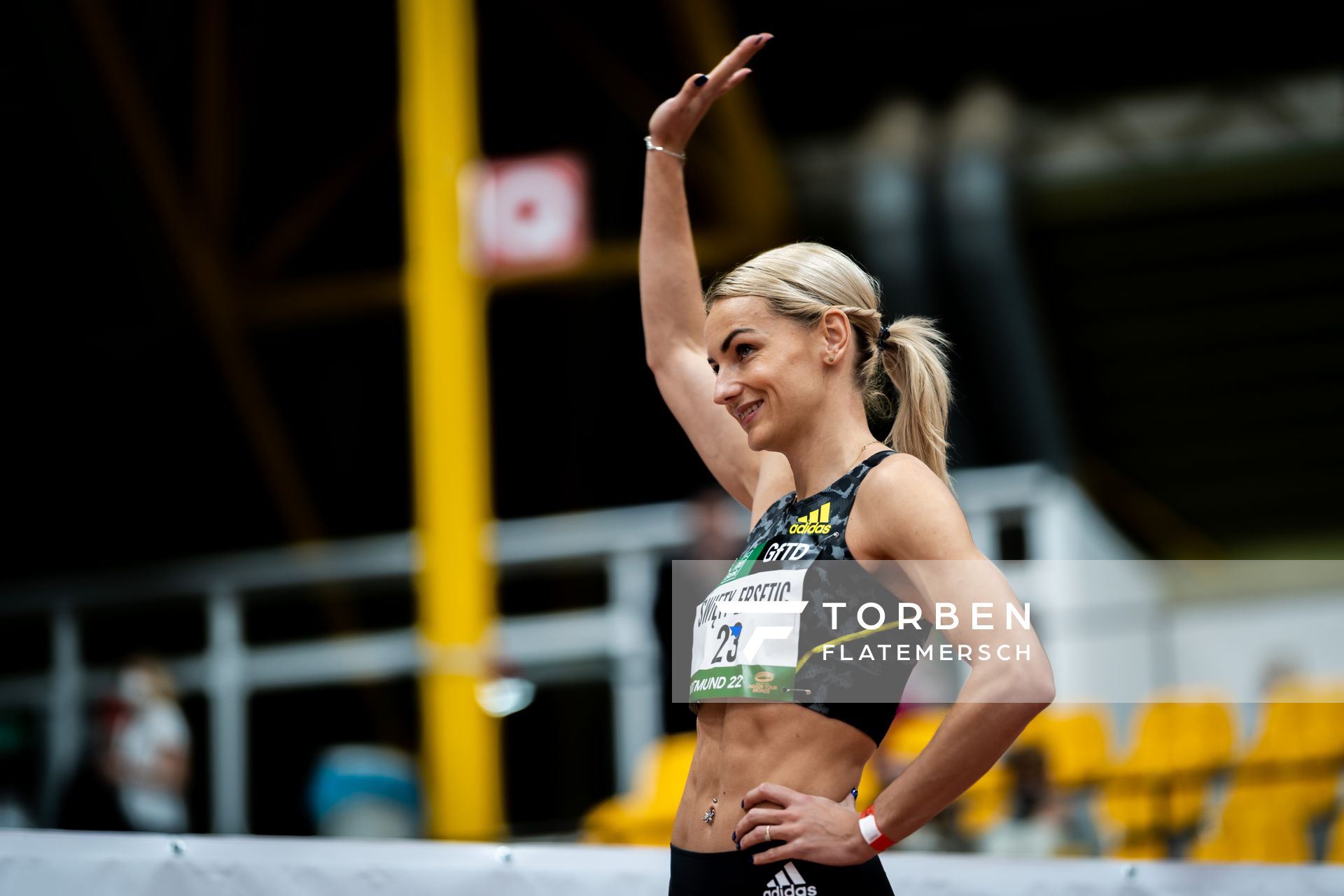 Justyna Swiety-Ersetic (Polen) am 400m Start am 12.02.2022 beim PSD Bank Indoor Meeting in der Helmut-Körnig-Halle in Dortmund