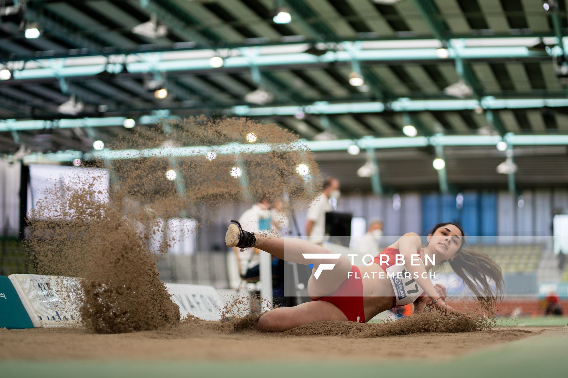 Lisa Kels (LG Nord Berlin) im Dreisprung am 19.02.2022 waehrend der Deutsche Jugend-Hallenmeisterschaften U20 im Glaspalast in Sindelfingen