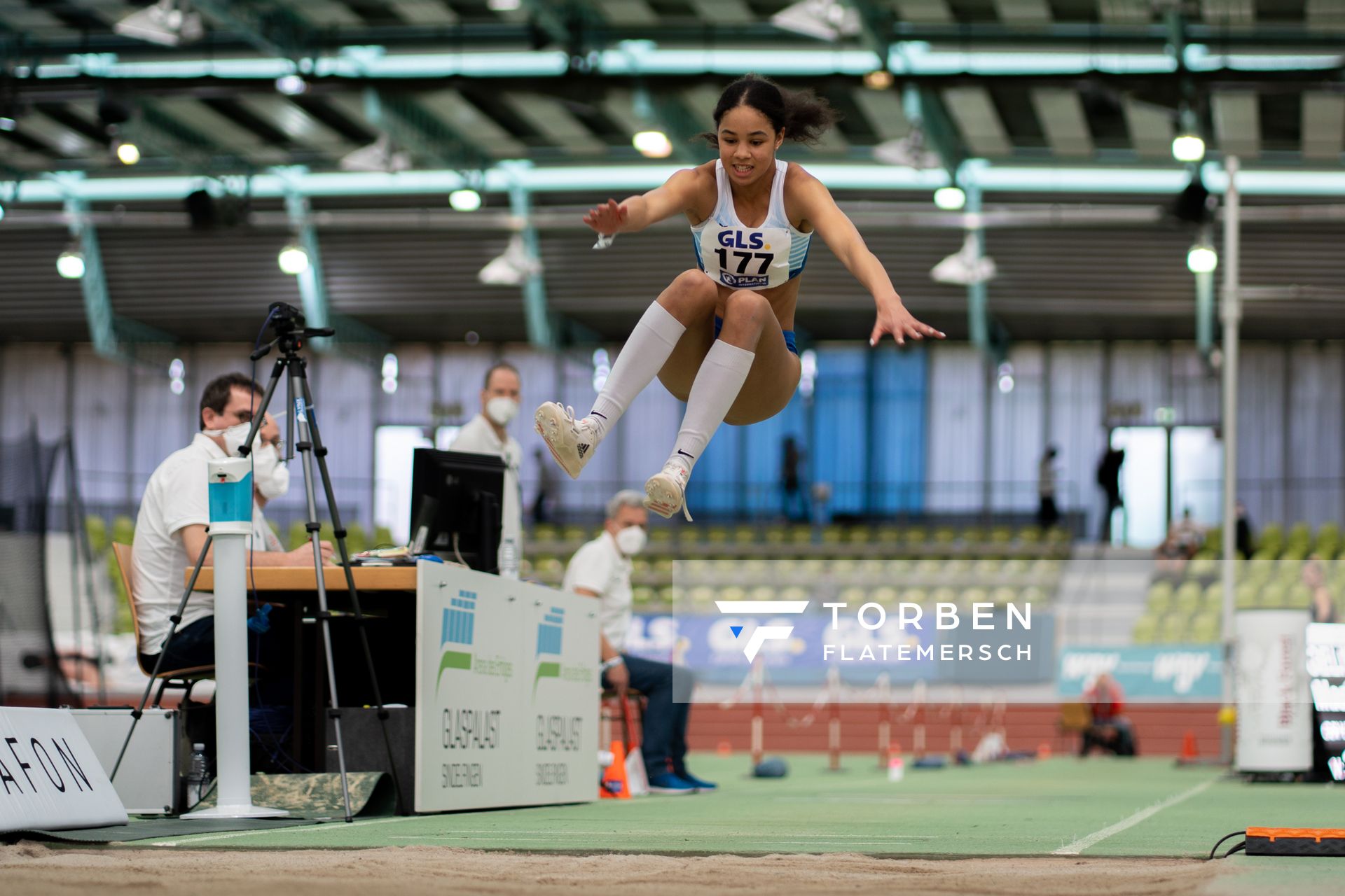 Masha-Sol Gelitz (GSV Eintracht Baunatal) im Dreisprung am 19.02.2022 waehrend der Deutsche Jugend-Hallenmeisterschaften U20 im Glaspalast in Sindelfingen