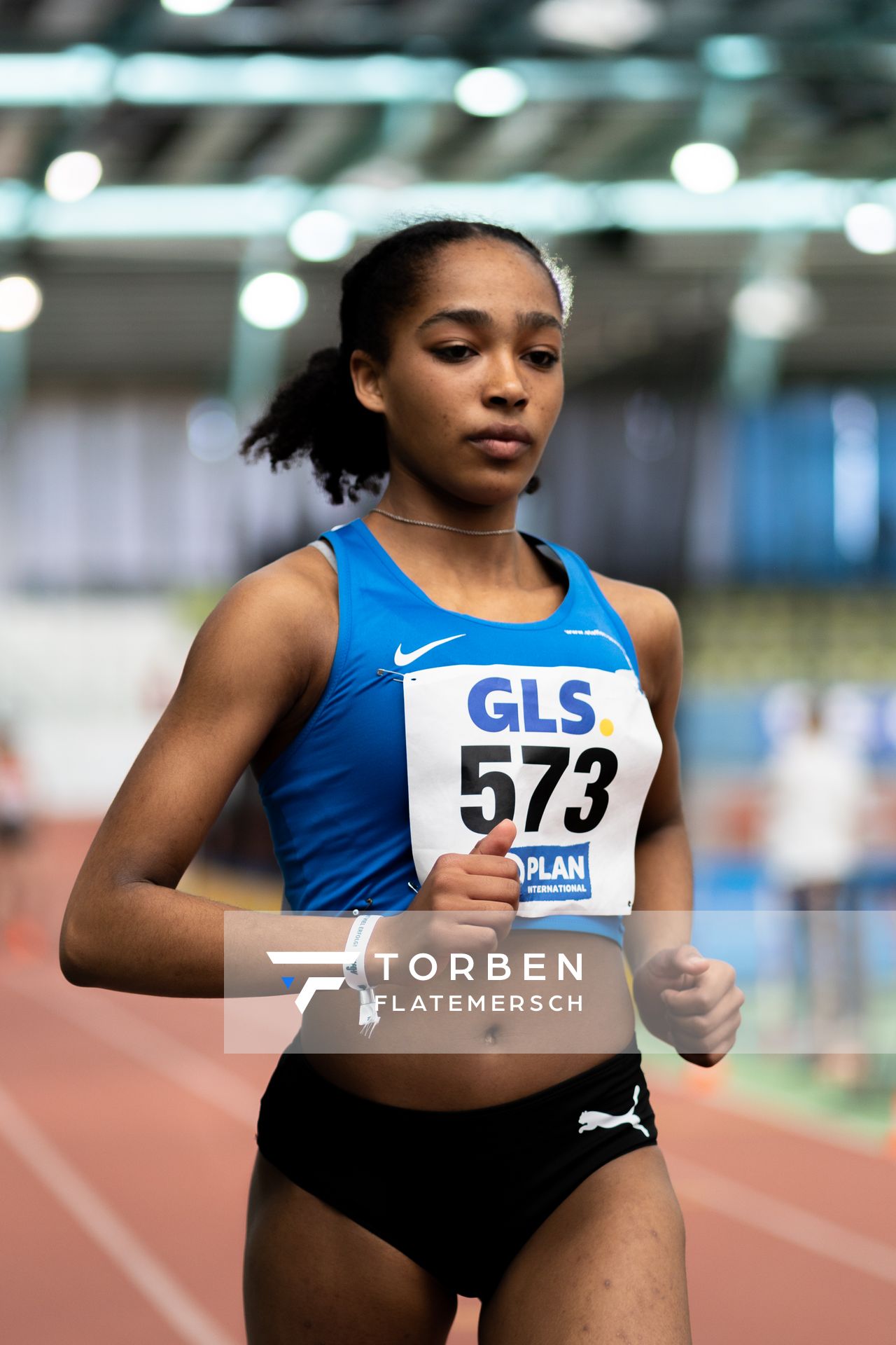 Helena Schenk (TSG Bruchsal) am 19.02.2022 waehrend der Deutsche Jugend-Hallenmeisterschaften U20 im Glaspalast in Sindelfingen