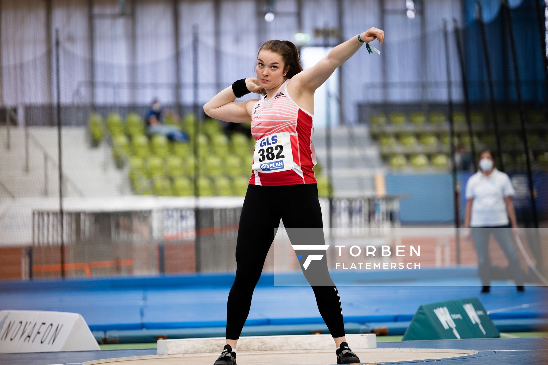 Jolina Lange (LV 90 Erzgebirge) am 19.02.2022 waehrend der Deutsche Jugend-Hallenmeisterschaften U20 im Glaspalast in Sindelfingen