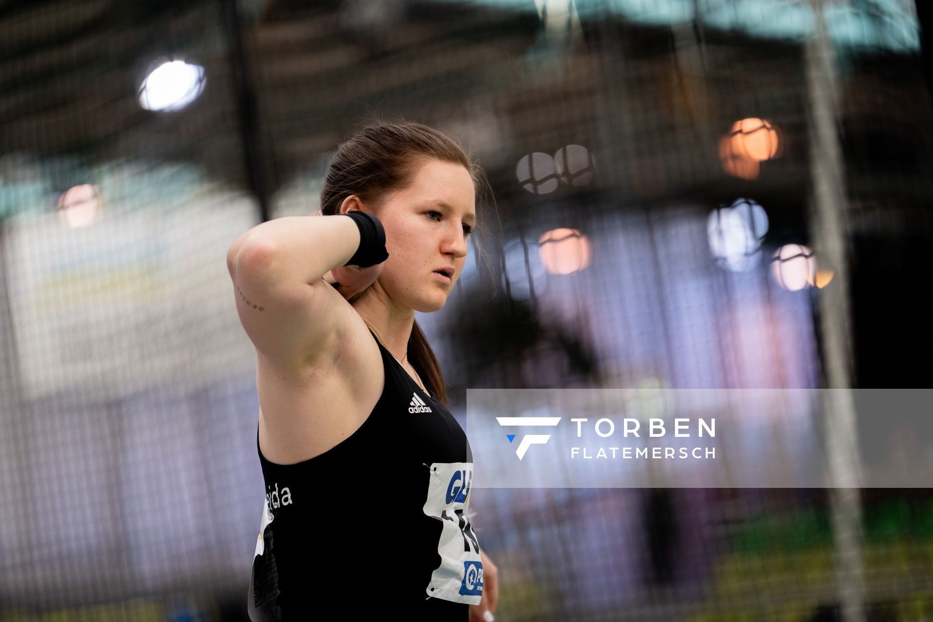 Jara Graf (LG Mittweida) am 19.02.2022 waehrend der Deutsche Jugend-Hallenmeisterschaften U20 im Glaspalast in Sindelfingen