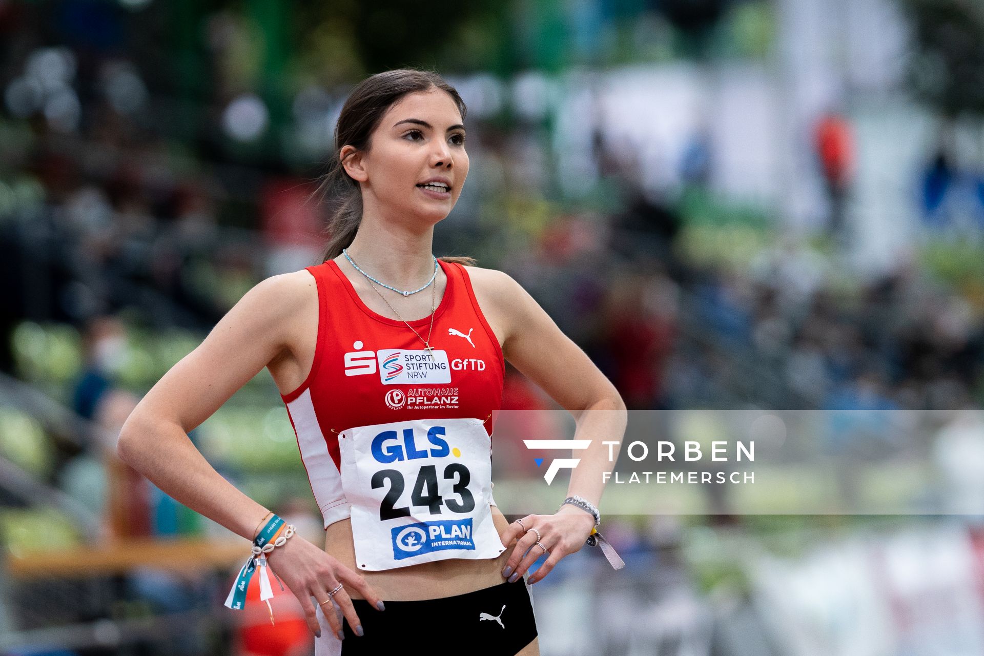 Anna Malia Hense (LG Olympia Dortmund) am 20.02.2022 waehrend der Deutschen Jugend-Hallenmeisterschaften U20 im Glaspalast in Sindelfingen