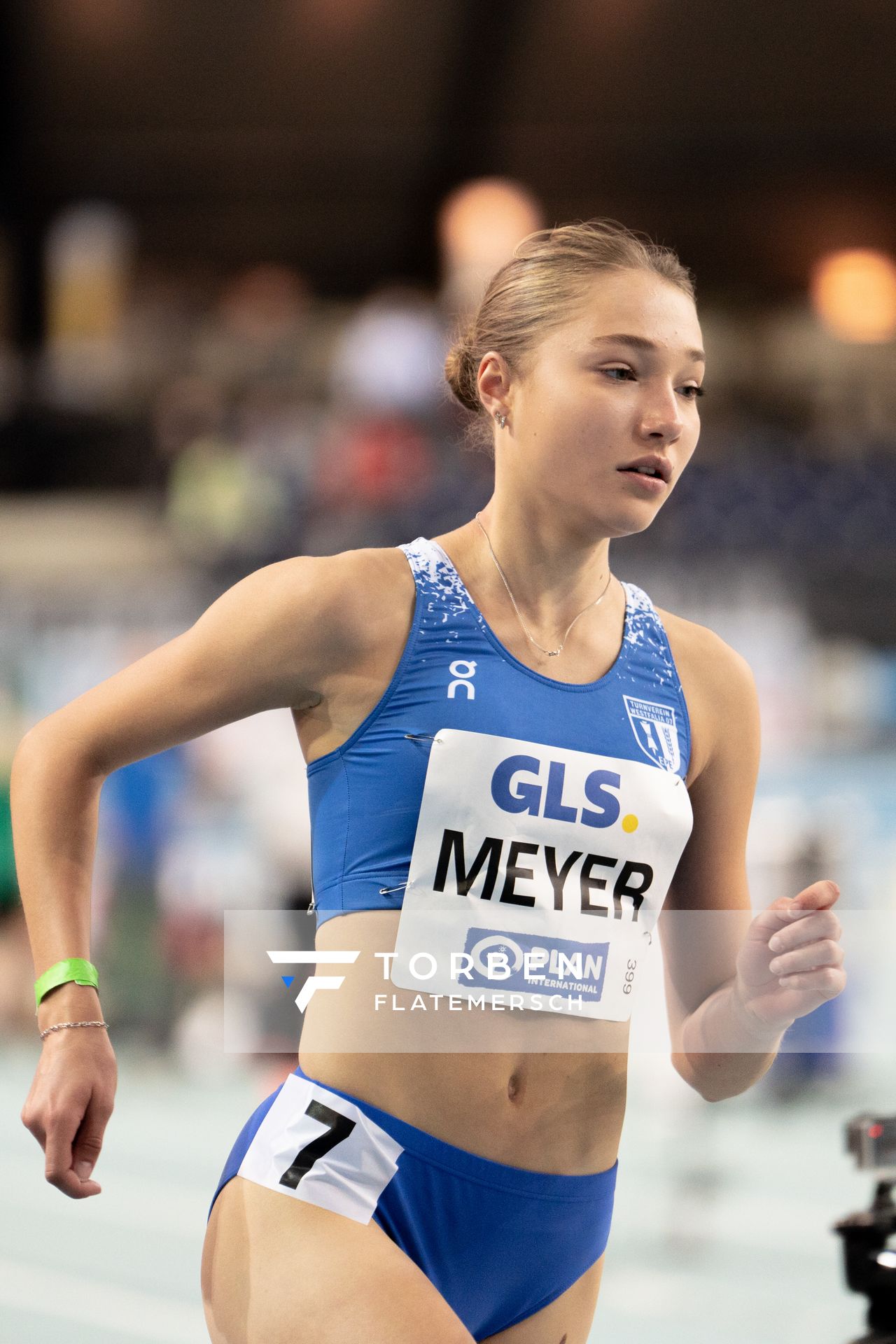 Fabiane Meyer (TV Westfalia Epe)am 26.02.2022 waehrend der Deutschen Leichtathletik-Hallenmeisterschaften (Tag 1) in der Quarterback Immobilien Arena in Leipzig