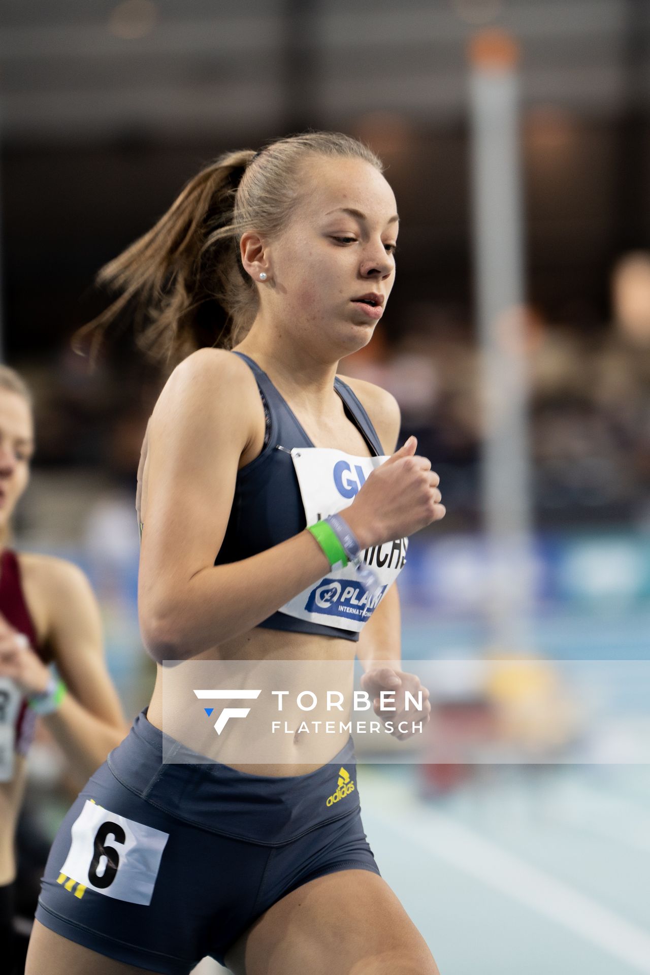 Carolin Hinrichs (VfL Loeningen) am 26.02.2022 waehrend der Deutschen Leichtathletik-Hallenmeisterschaften (Tag 1) in der Quarterback Immobilien Arena in Leipzig