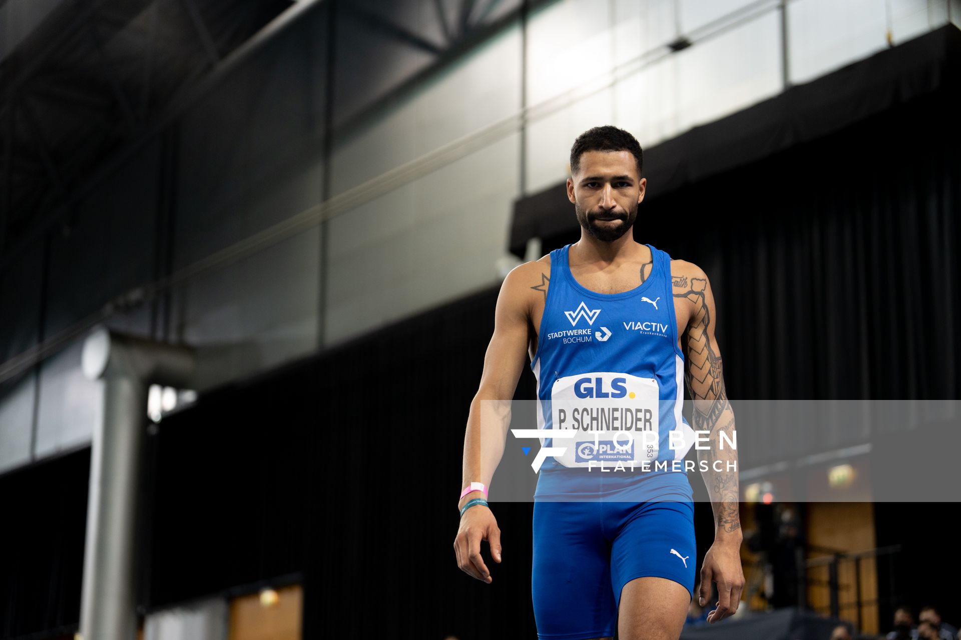 Patrick Schneider (TV Wattenscheid 01) im 400m Finale am 27.02.2022 waehrend der Deutschen Leichtathletik-Hallenmeisterschaften (Tag 2) in der Quarterback Immobilien Arena in Leipzig