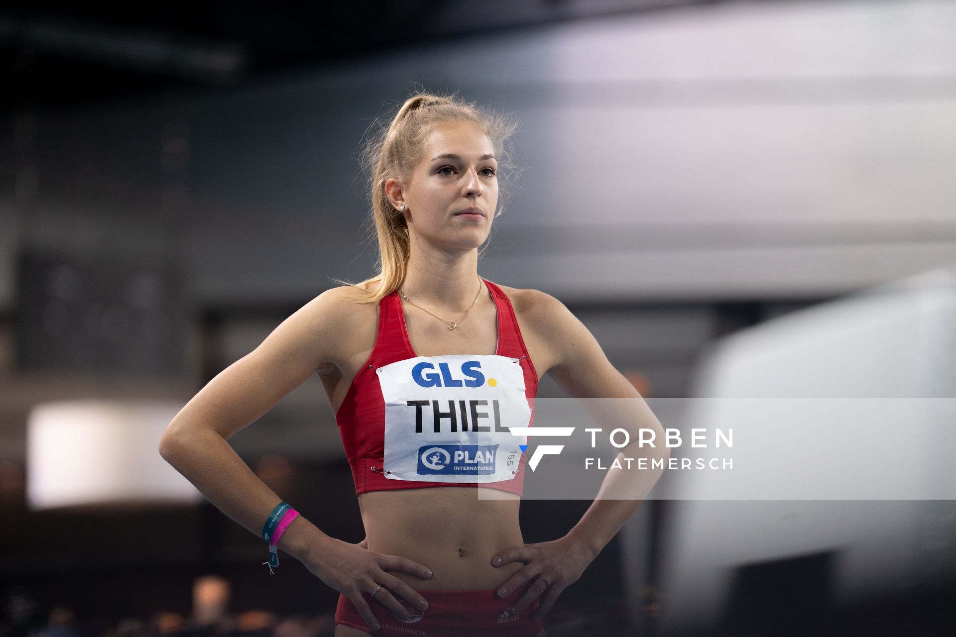 Luna Thiel (VfL Eintracht Hannover) im 400m Finale am 27.02.2022 waehrend der Deutschen Leichtathletik-Hallenmeisterschaften (Tag 2) in der Quarterback Immobilien Arena in Leipzig