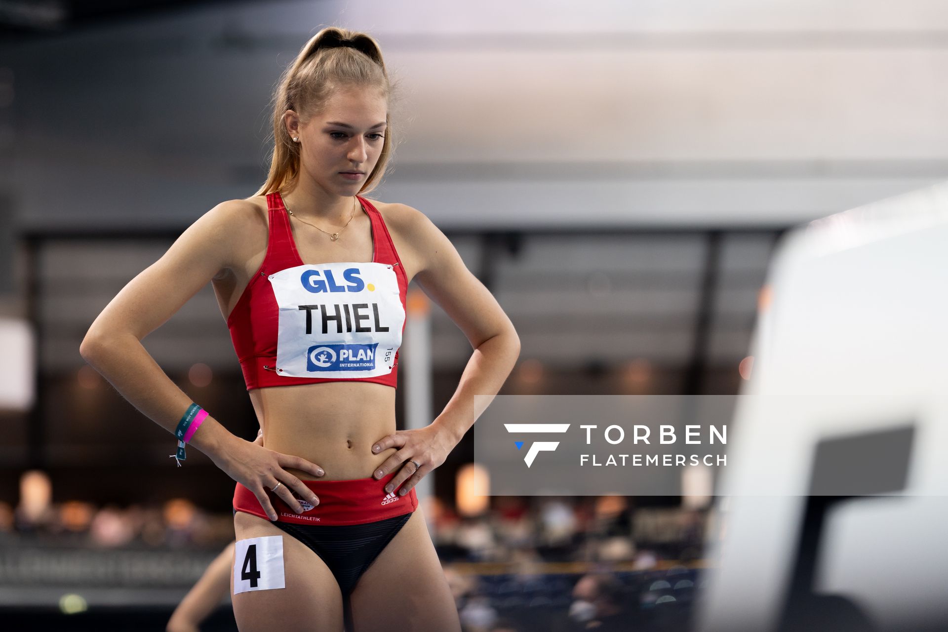 Luna Thiel (VfL Eintracht Hannover) im 400m Finale am 27.02.2022 waehrend der Deutschen Leichtathletik-Hallenmeisterschaften (Tag 2) in der Quarterback Immobilien Arena in Leipzig