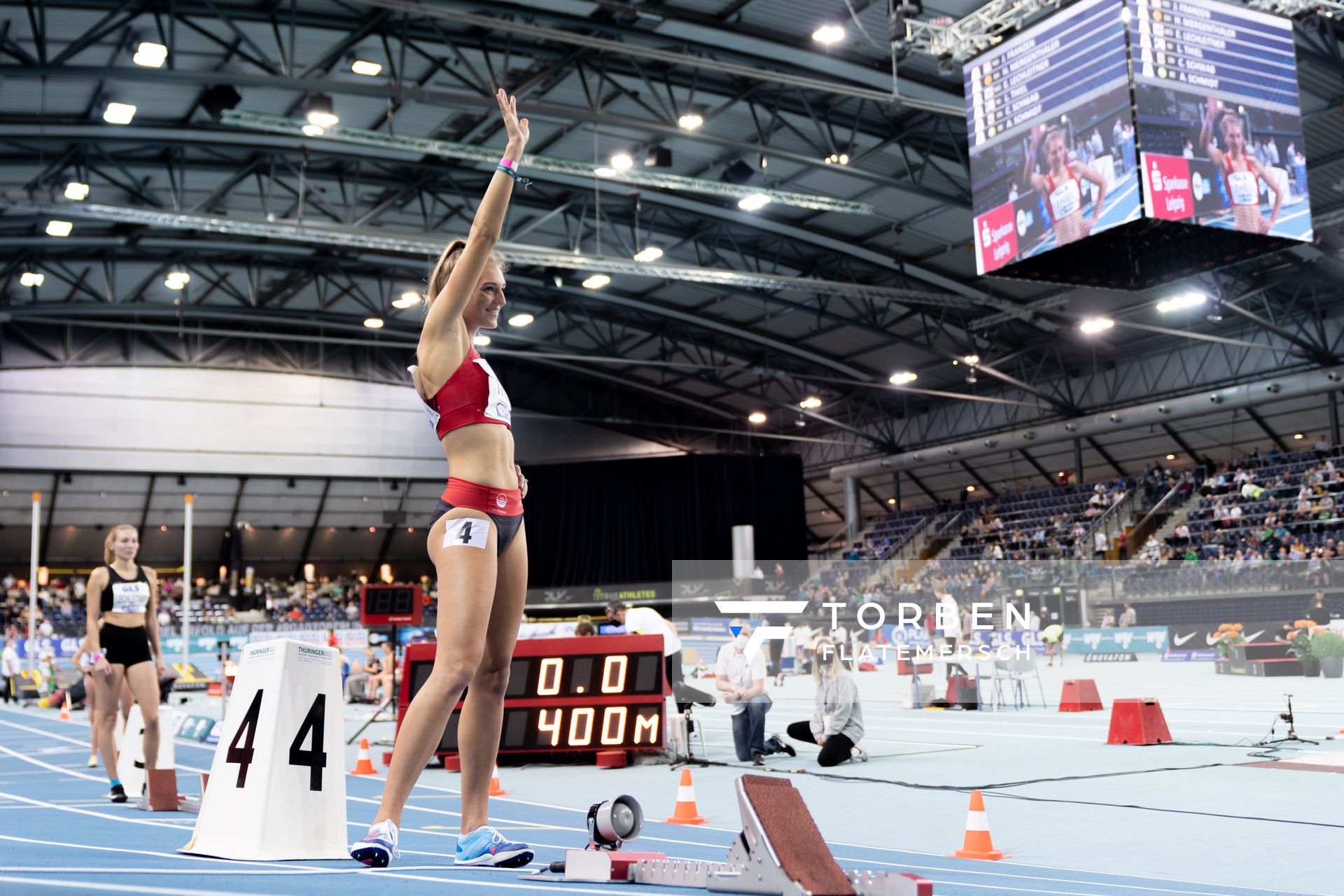 Luna Thiel (VfL Eintracht Hannover) im 400m Finale am 27.02.2022 waehrend der Deutschen Leichtathletik-Hallenmeisterschaften (Tag 2) in der Quarterback Immobilien Arena in Leipzig