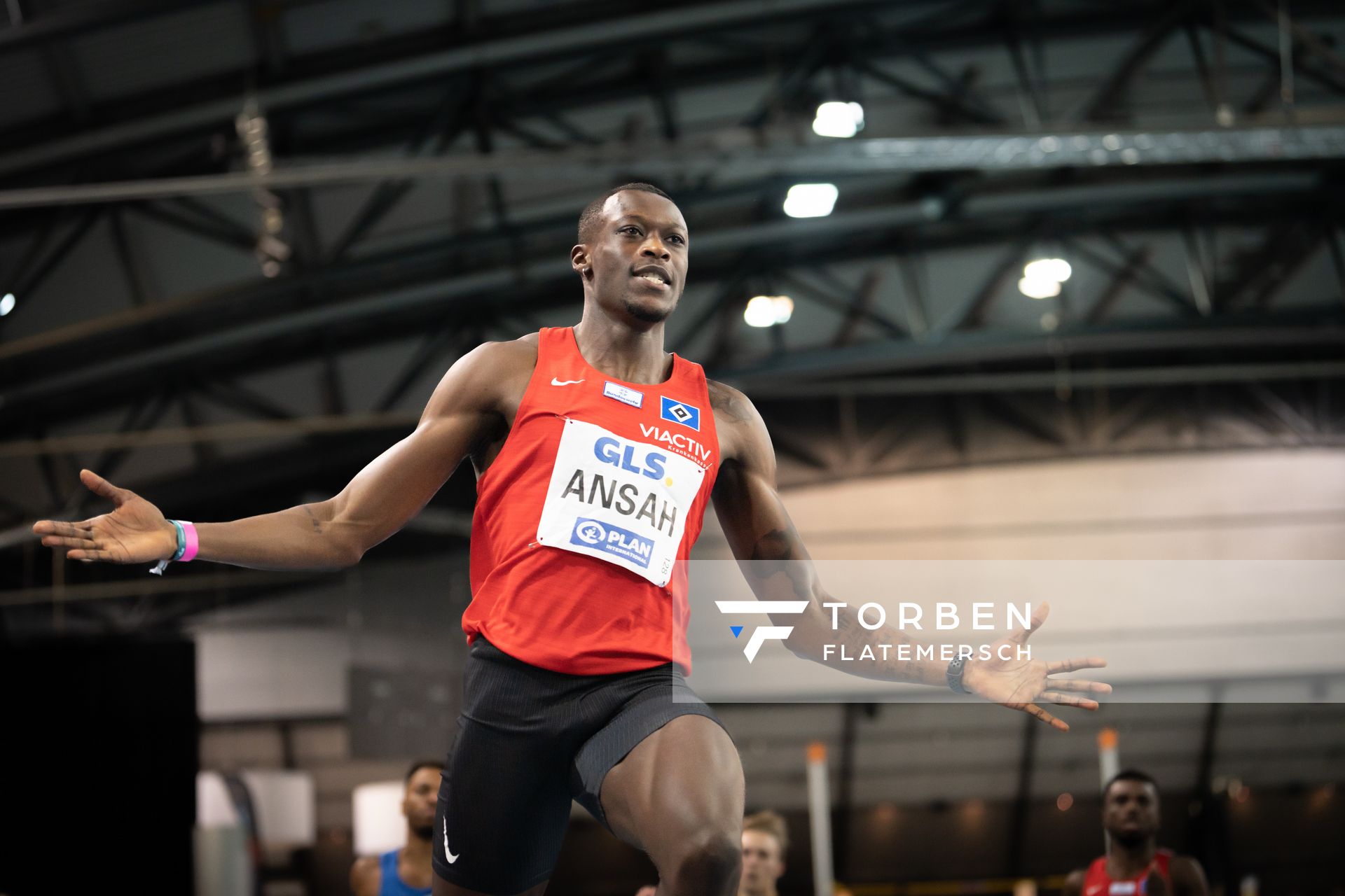 Owen Ansah (Hamburger SV) am 27.02.2022 waehrend der Deutschen Leichtathletik-Hallenmeisterschaften (Tag 2) in der Quarterback Immobilien Arena in Leipzig