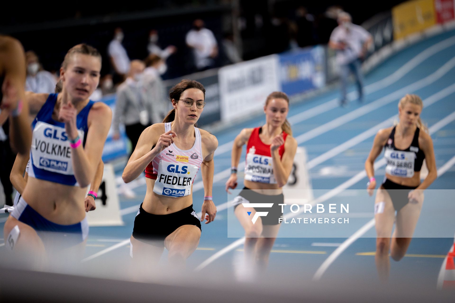 Radha Fiedler (LG Rhein-Wied) am 27.02.2022 waehrend der Deutschen Leichtathletik-Hallenmeisterschaften (Tag 2) in der Quarterback Immobilien Arena in Leipzig
