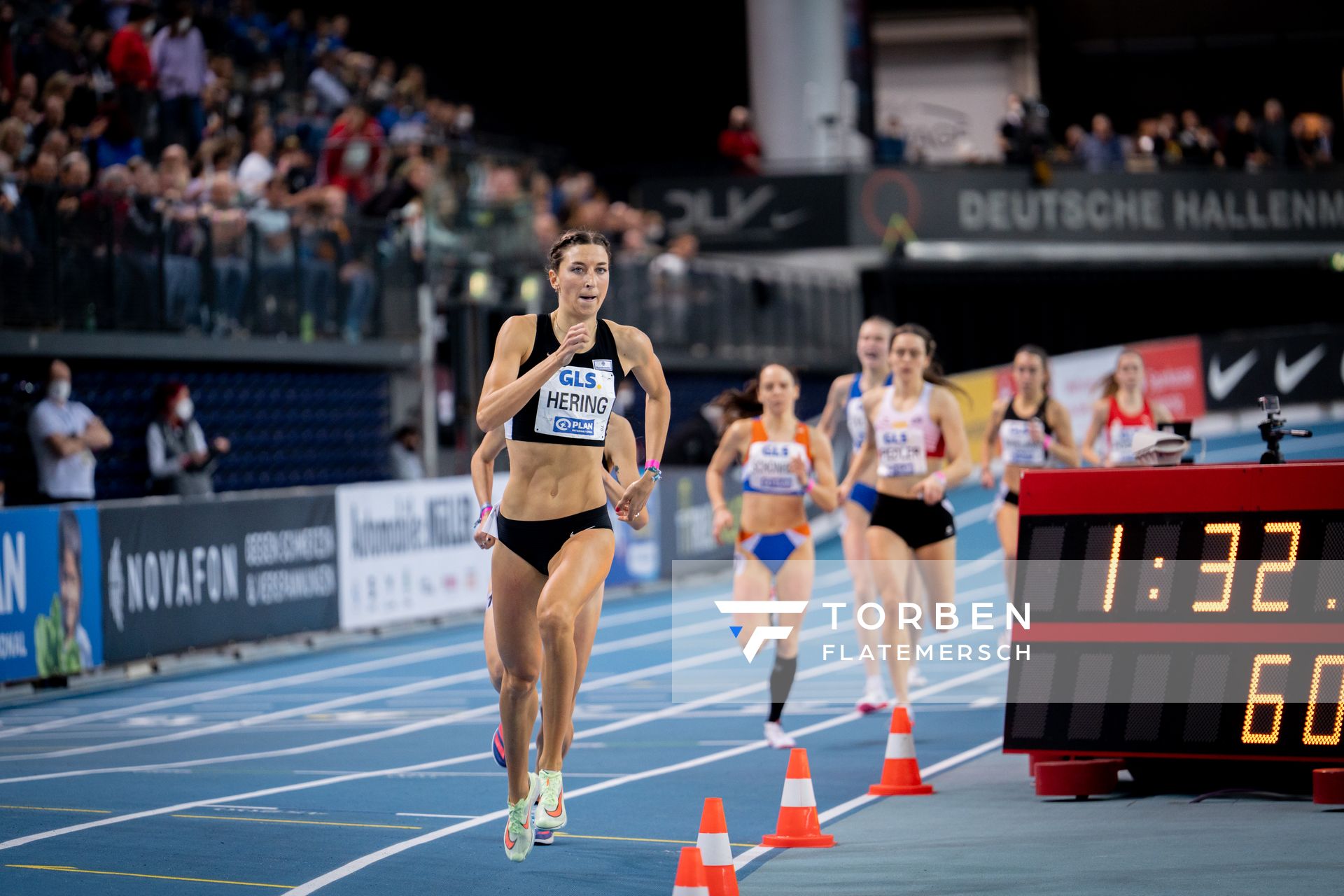 Christina Hering (LG Stadtwerke Muenchen) am 27.02.2022 waehrend der Deutschen Leichtathletik-Hallenmeisterschaften (Tag 2) in der Quarterback Immobilien Arena in Leipzig