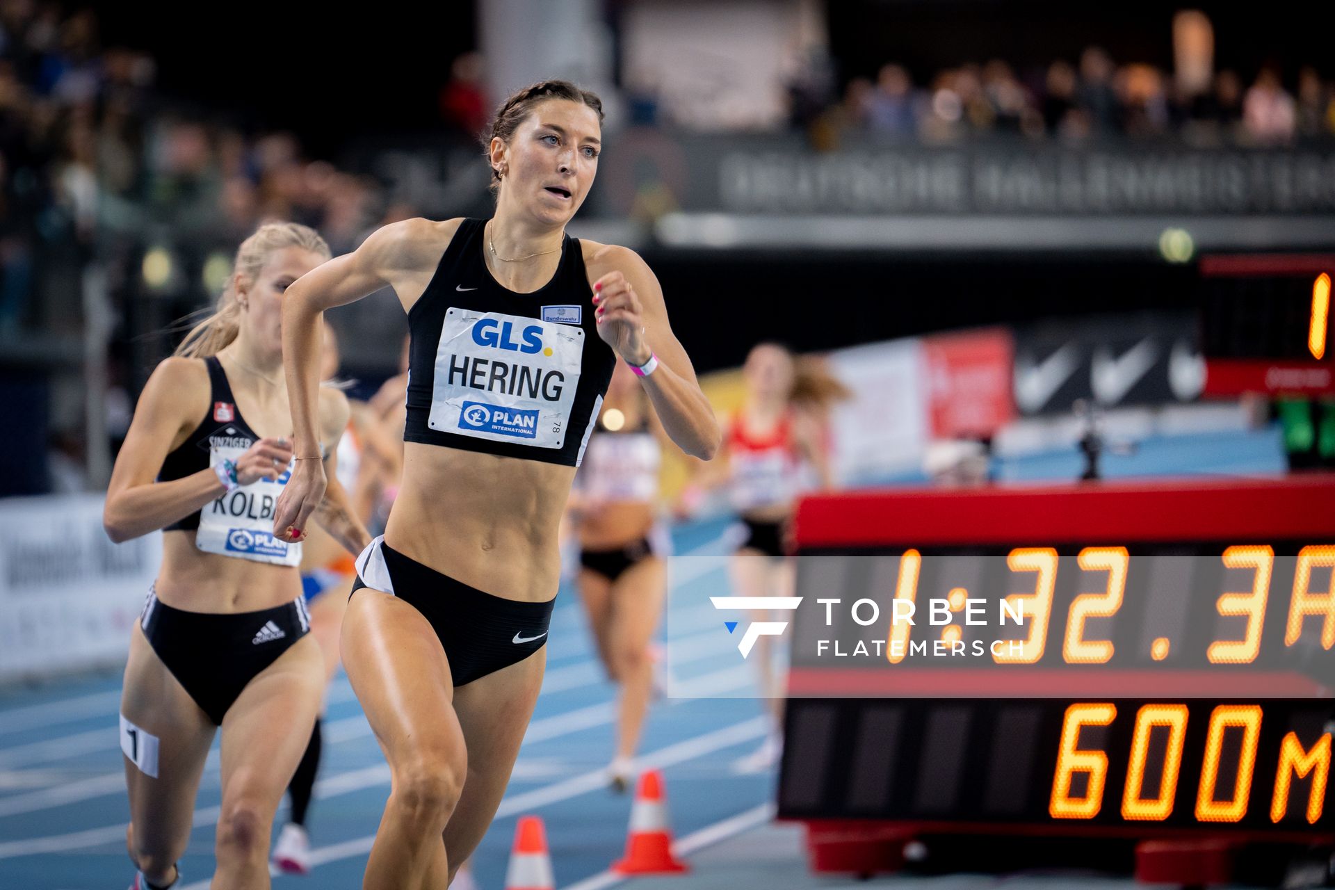 Christina Hering (LG Stadtwerke Muenchen) am 27.02.2022 waehrend der Deutschen Leichtathletik-Hallenmeisterschaften (Tag 2) in der Quarterback Immobilien Arena in Leipzig