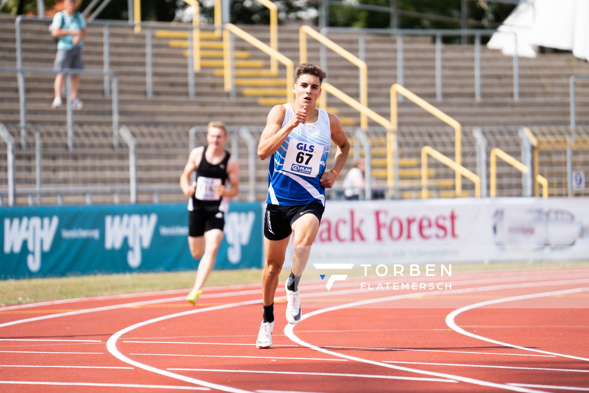 Alexander Senski (SR Yburg Steinbach) ueber 400m am 15.07.2022 waehrend den deutschen Leichtathletik-Jugendmeisterschaften 2022 in Ulm