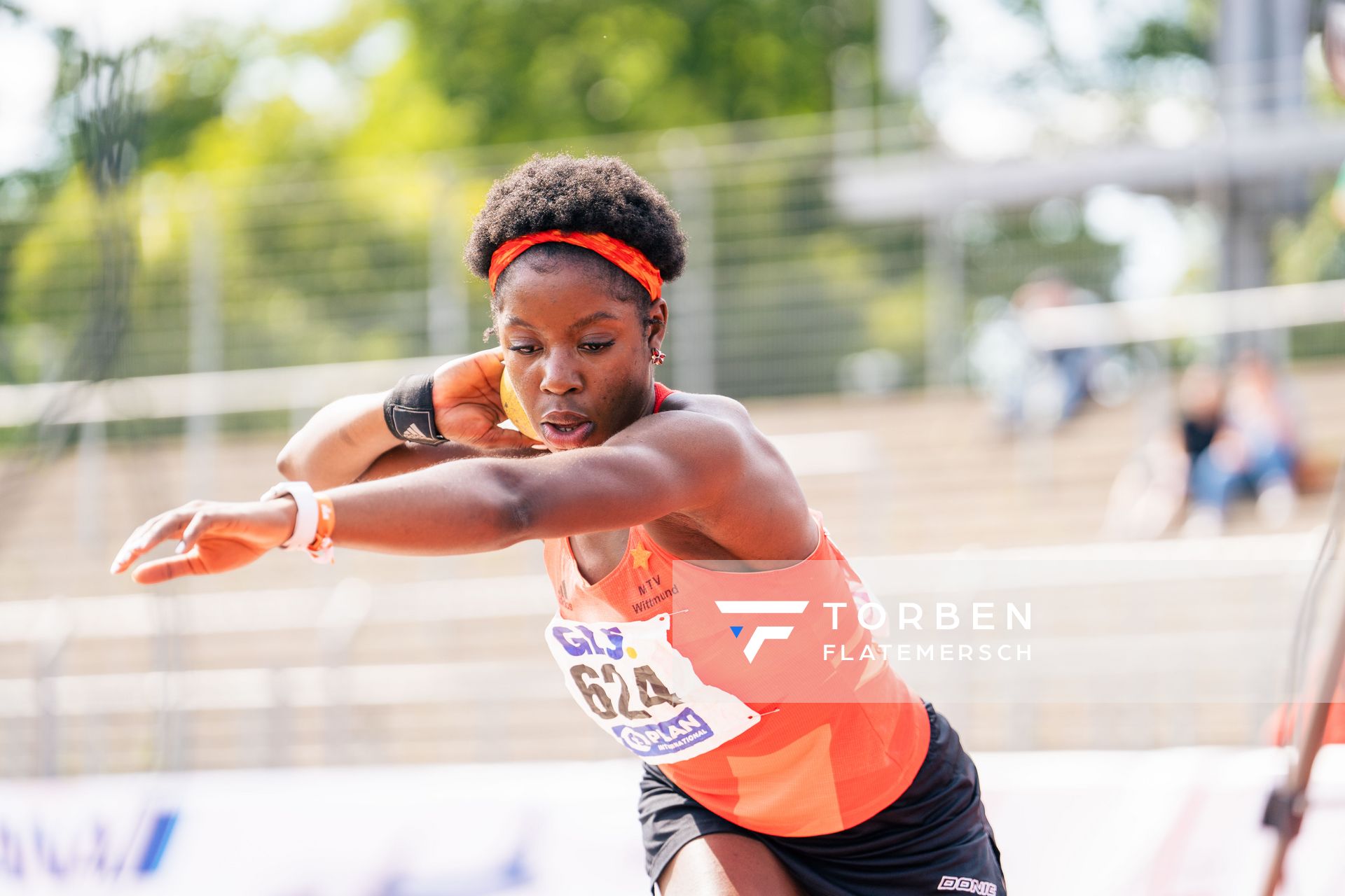 Fortuna Ornella Nkengue (MTV Wittmund) im Kugelstossen am 15.07.2022 waehrend den deutschen Leichtathletik-Jugendmeisterschaften 2022 in Ulm