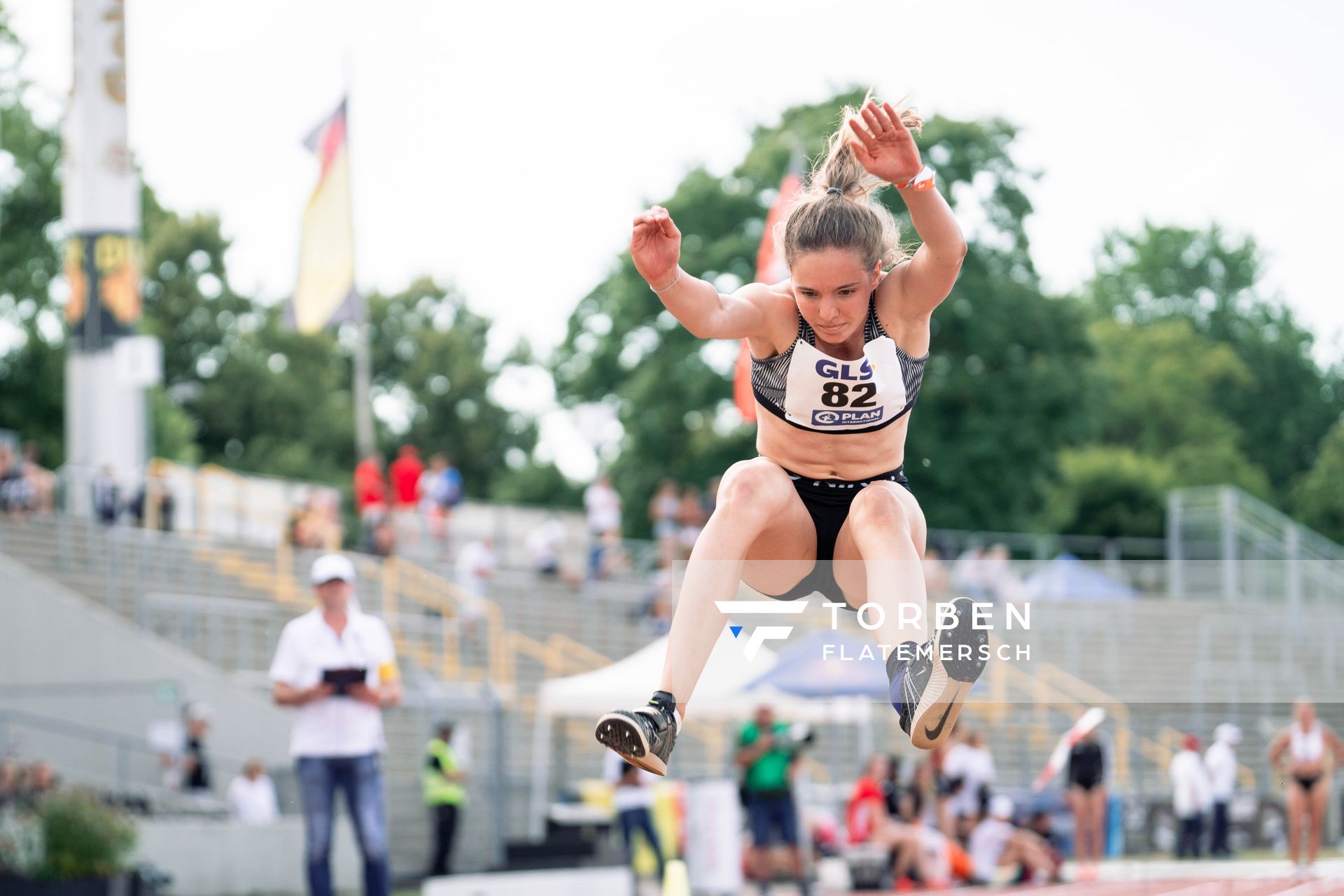 Jaqueline Kohl (LC Jueterbog) im Dreisprung am 15.07.2022 waehrend den deutschen Leichtathletik-Jugendmeisterschaften 2022 in Ulm